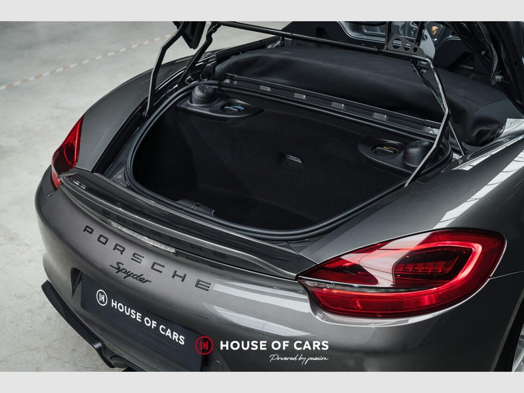 Porsche Boxster 981 Boxster Spyder - 1st paint - As new (2016) - Photo 13