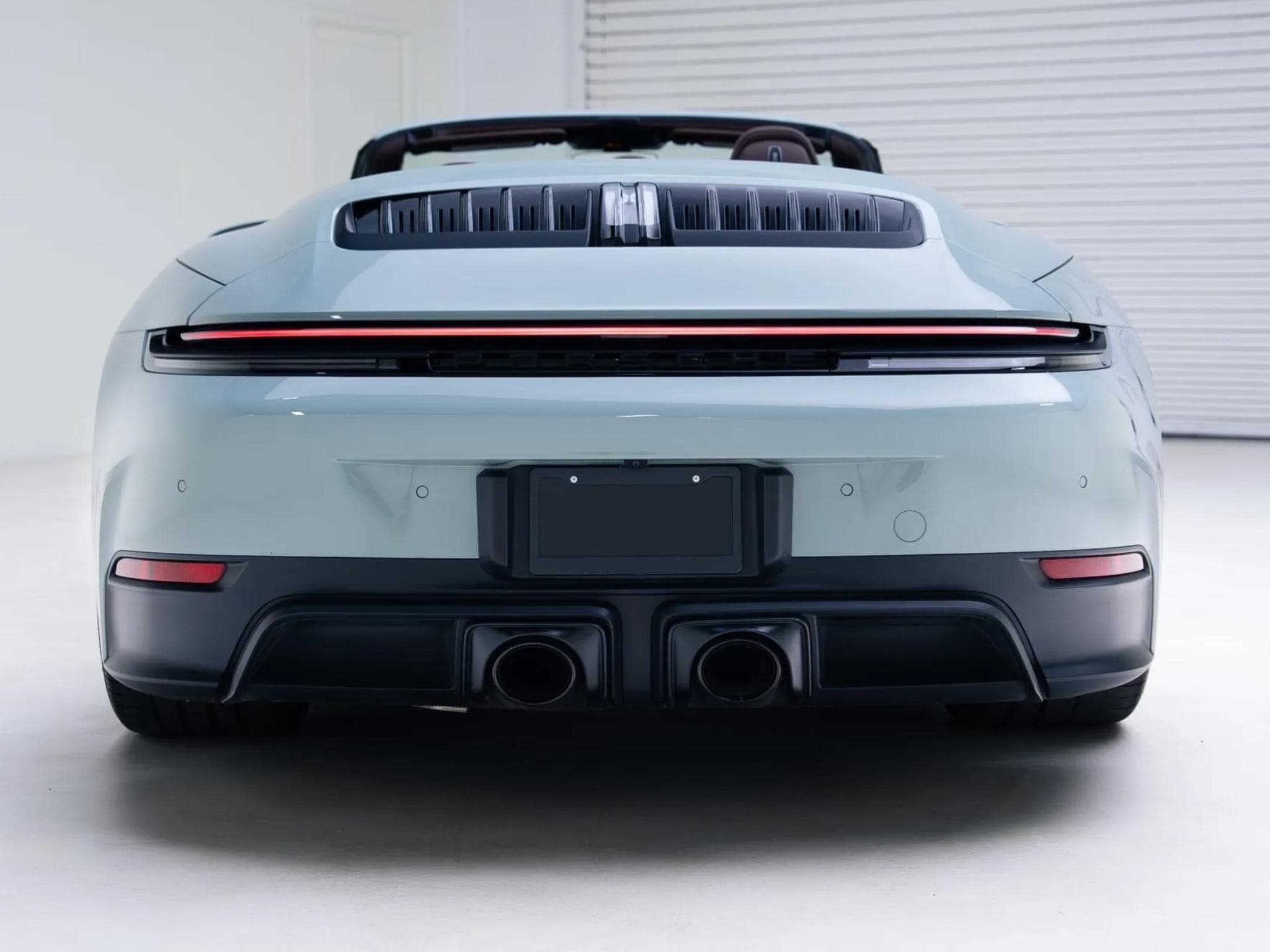 Porsche 911 Carrera 4 GTS (2025) - Photo 2