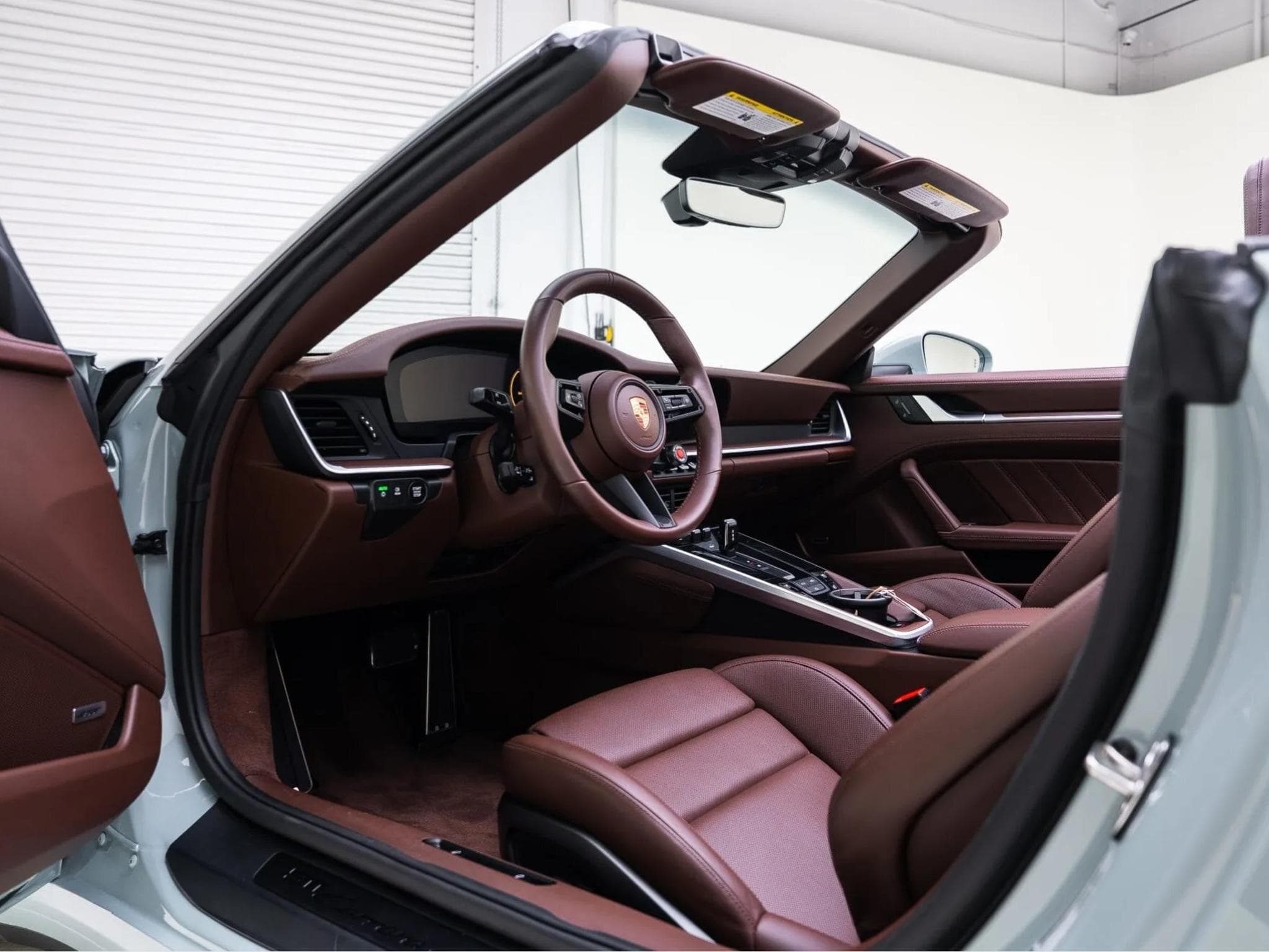 Porsche 911 Carrera 4 GTS (2025) - Photo 3