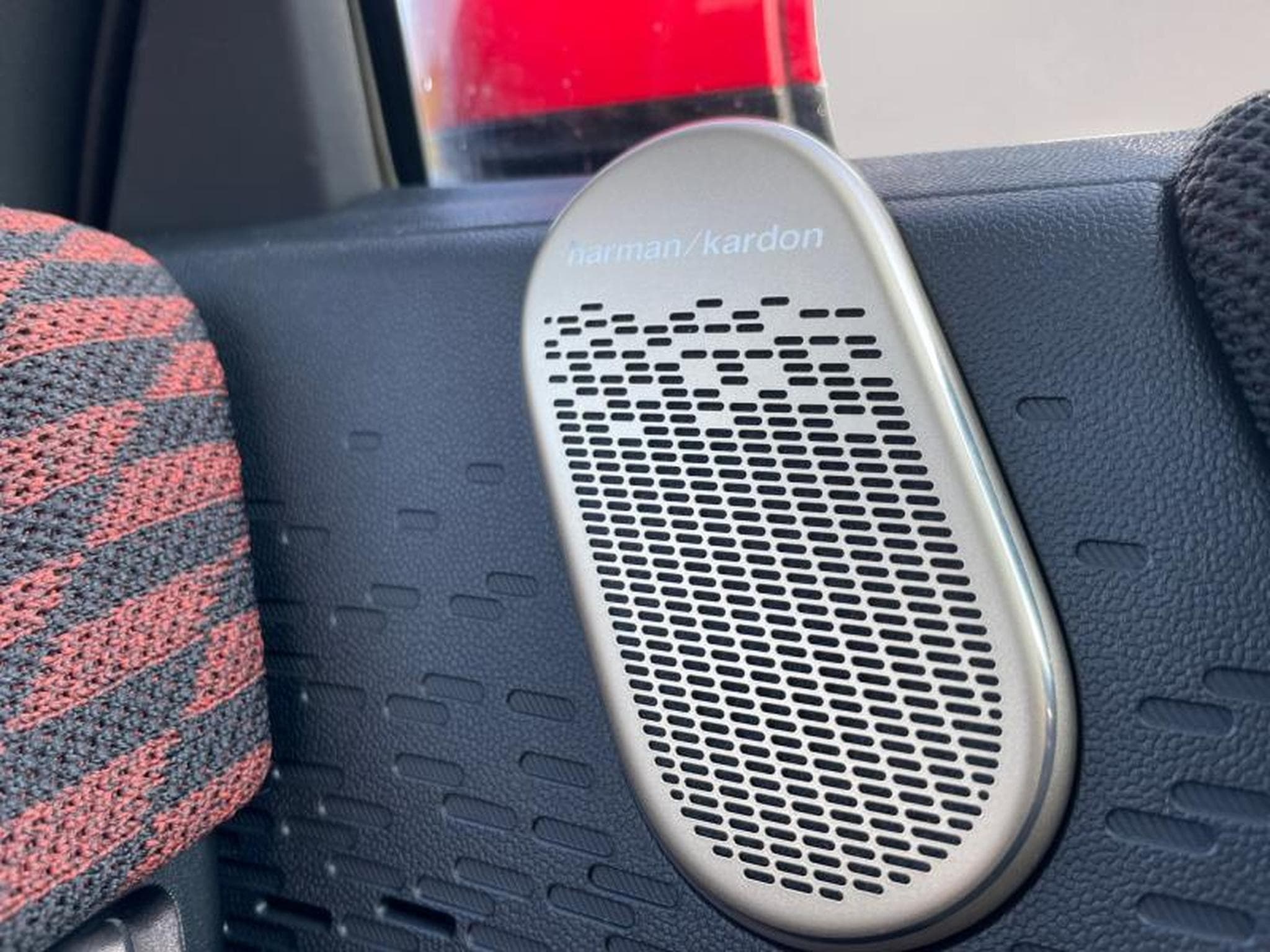 MINI Cooper Cooper John Cooper Works E (2025) - Photo 13