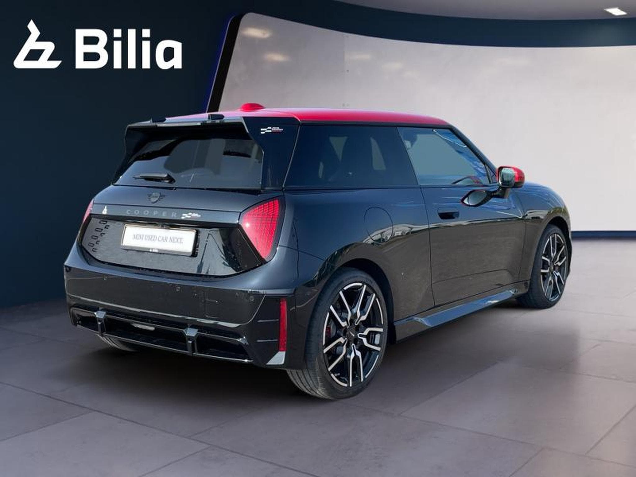 MINI Cooper Cooper John Cooper Works E (2025) - Photo 14