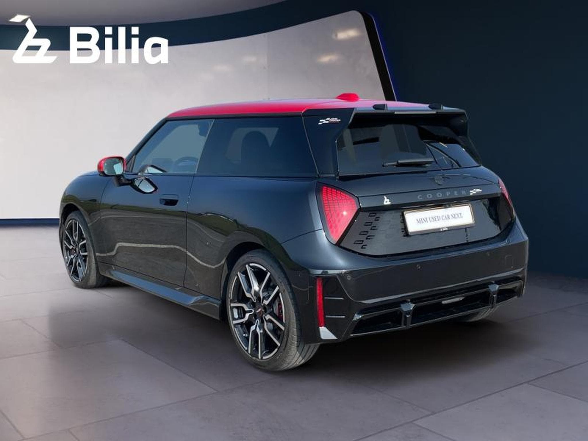 MINI Cooper Cooper John Cooper Works E (2025) - Photo 5