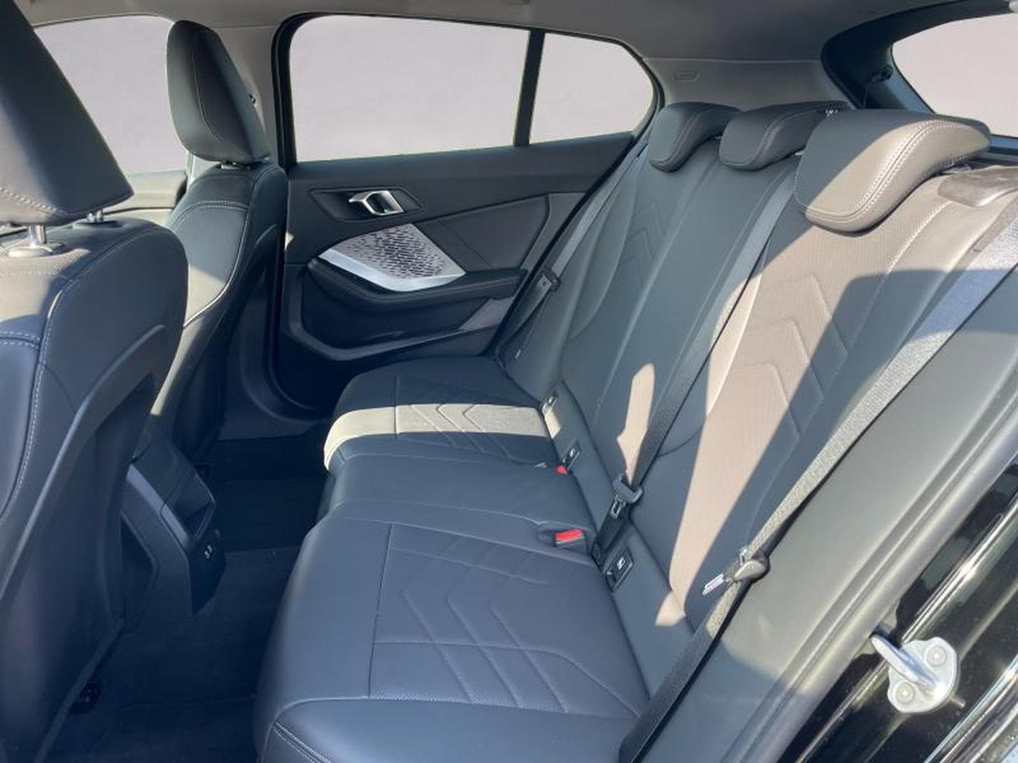 BMW 116 116 Kit M Sport (2025) - Photo 12