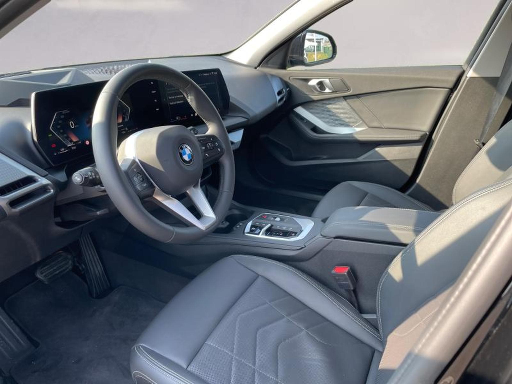 BMW 116 116 Kit M Sport (2025) - Photo 9