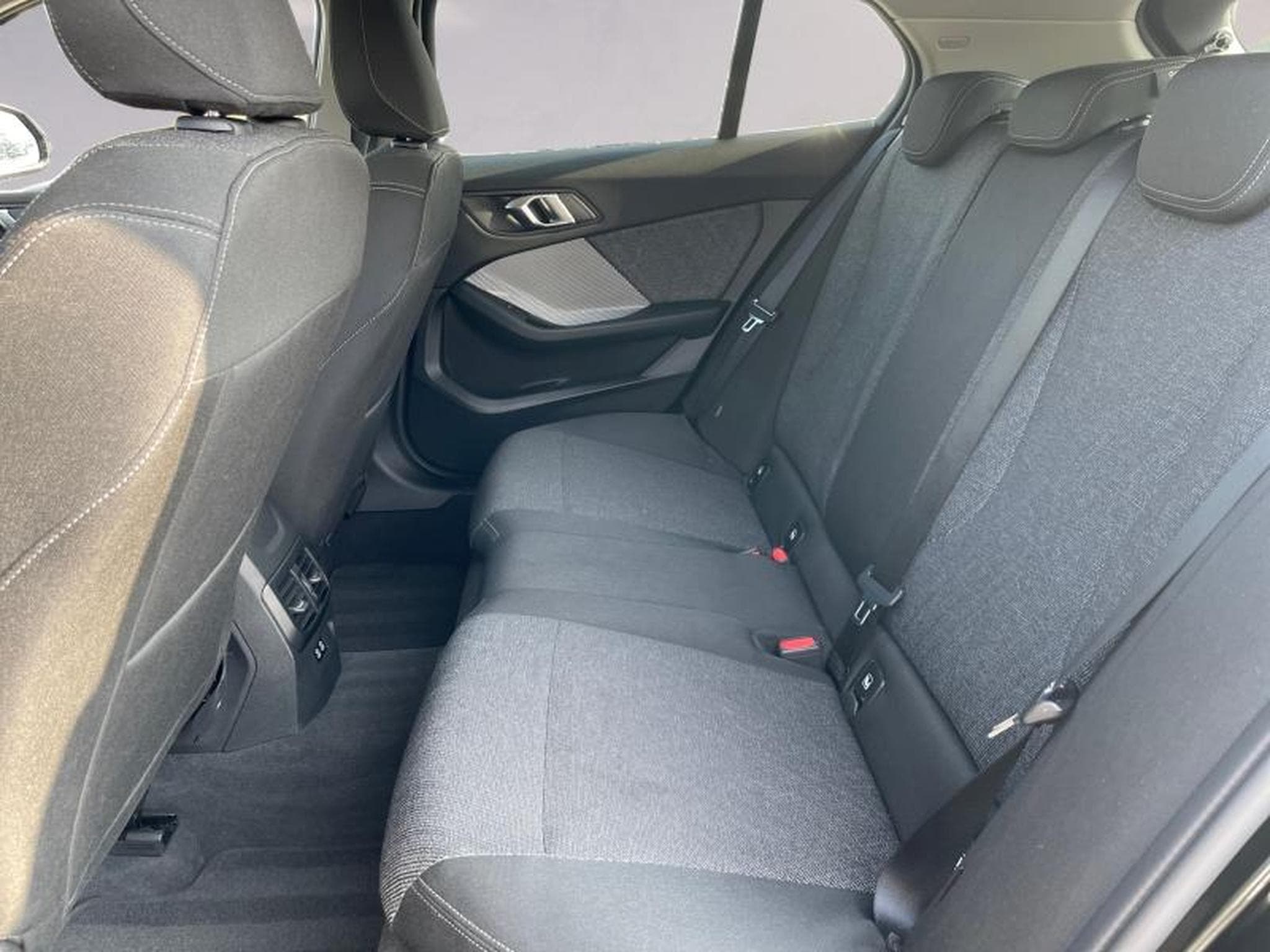 BMW 120 120 Kit M Sport (2025) - Foto 12