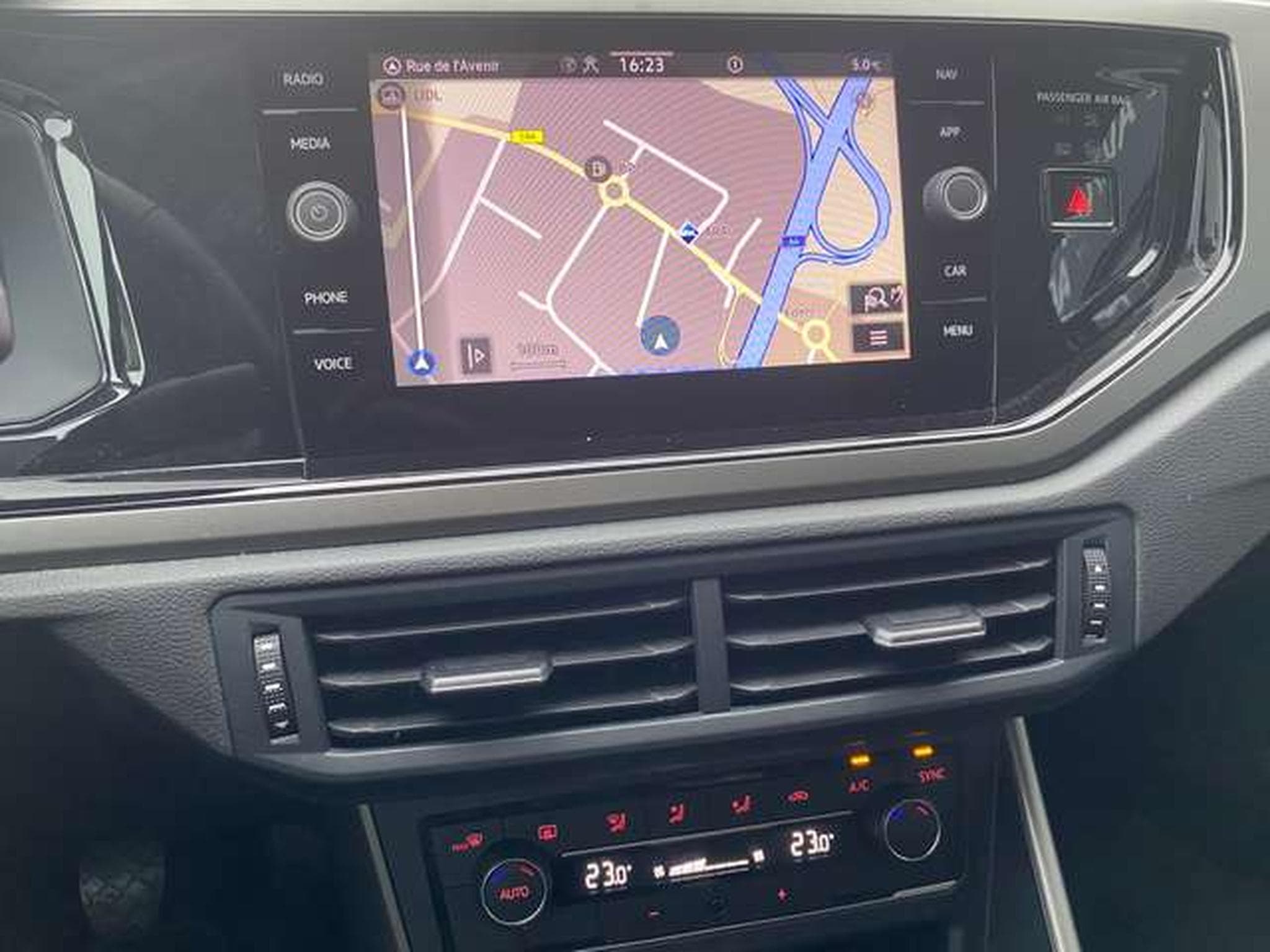 VW Polo Polo 1.0 TSI R-Line - JUSQU'A 48 MOIS DE GARANTIE (2021) - Foto 13