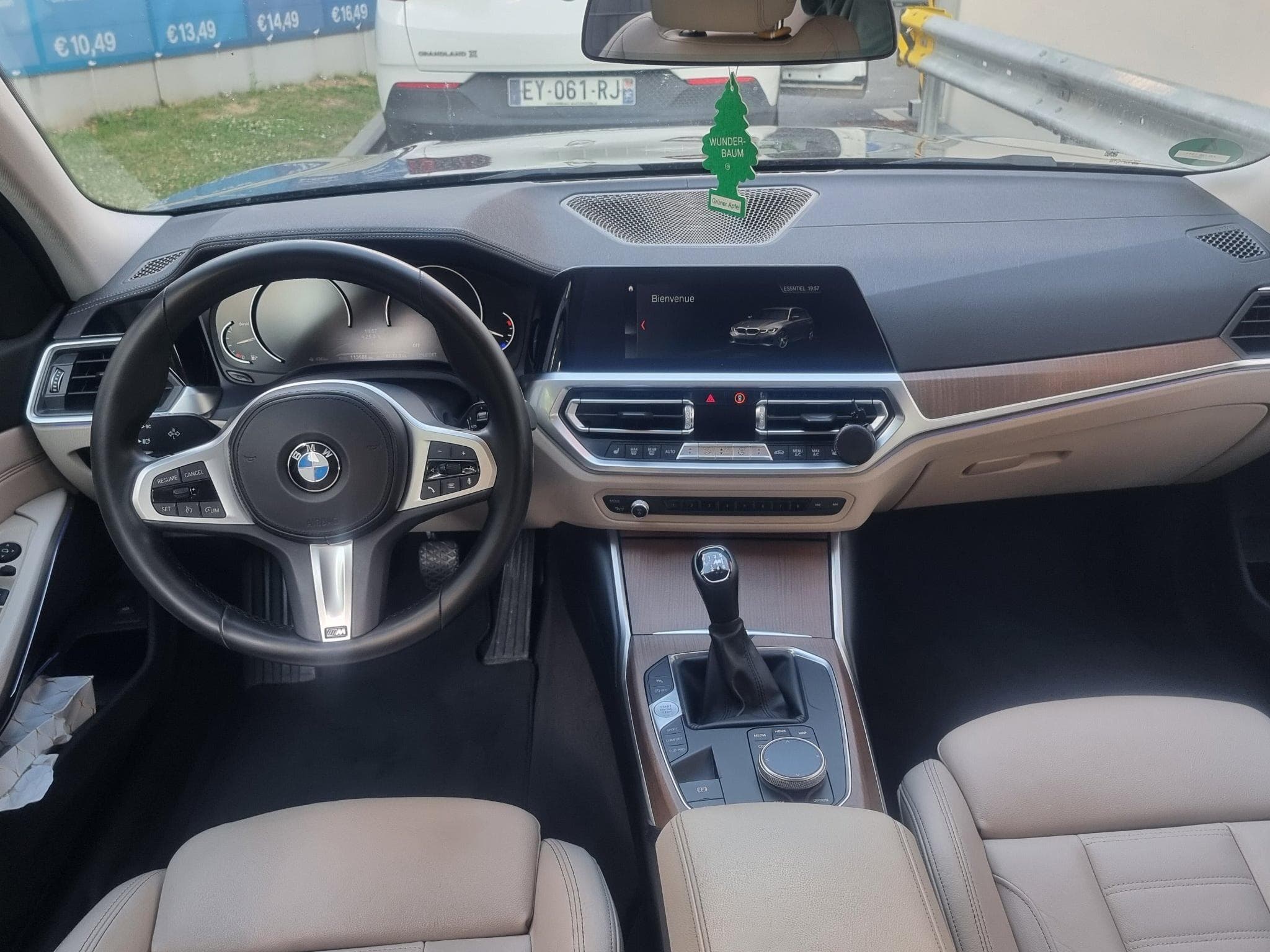BMW 320 Luxury line (2019) - Photo 2