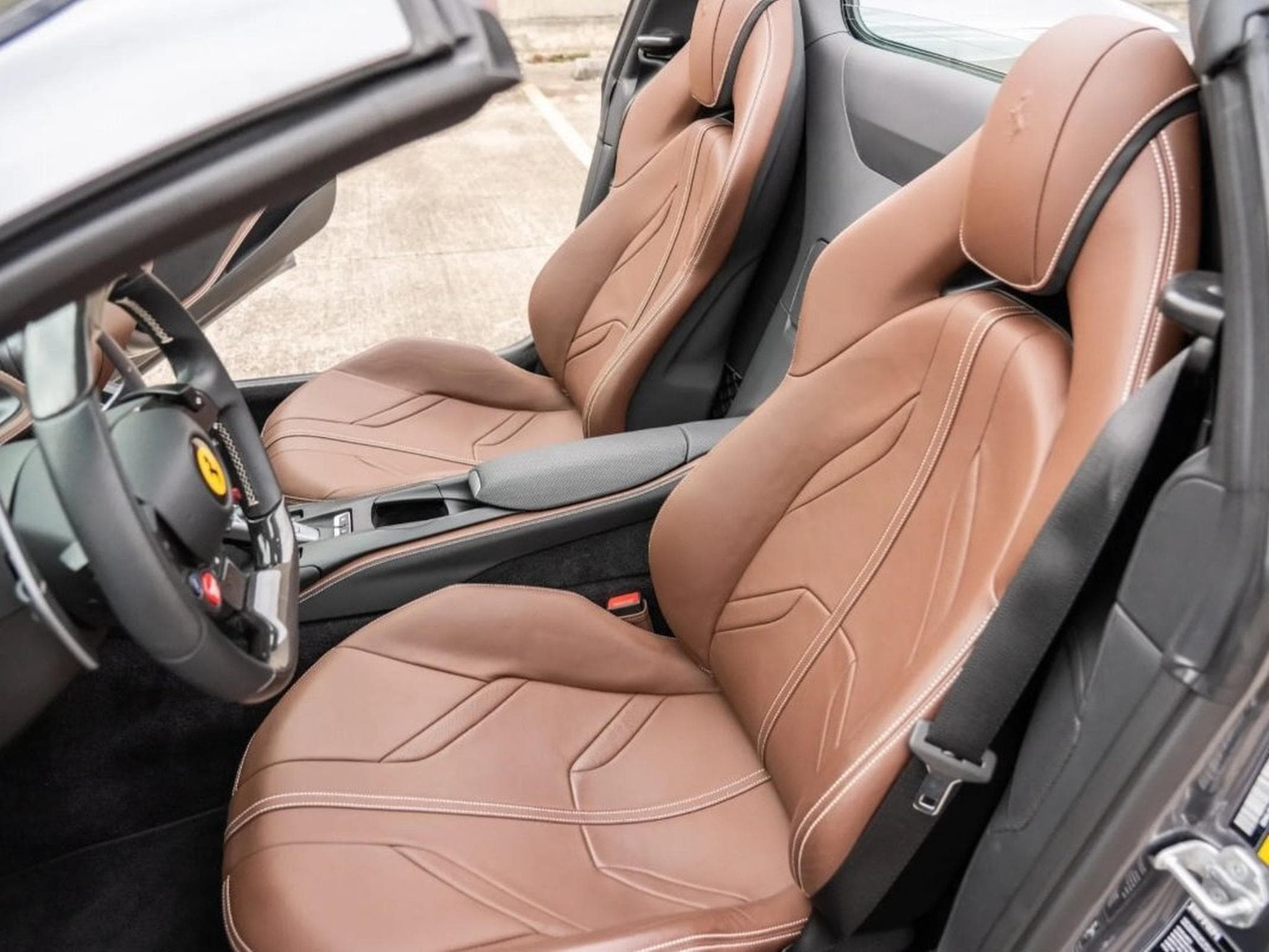 Ferrari 812 GTS (2022) - Photo 3