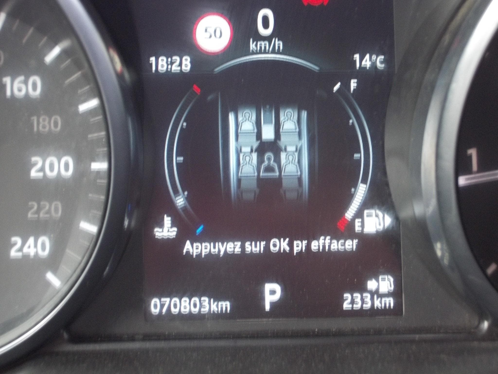 Land-Rover Range Rover Evoque 2.0 TD 150 SE 4x4 (2019) - Photo 16