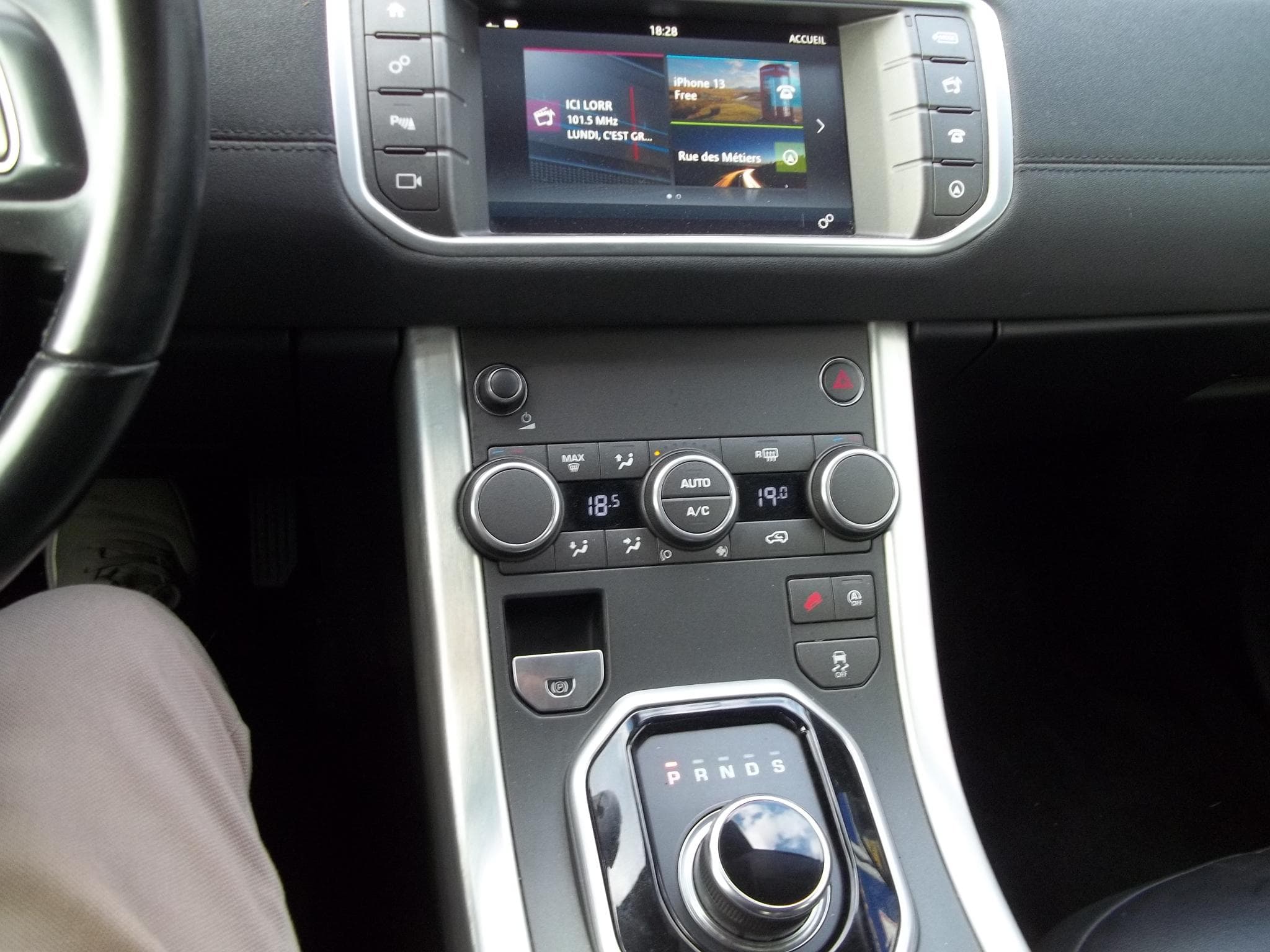 Land-Rover Range Rover Evoque 2.0 TD 150 SE 4x4 (2019) - Photo 20