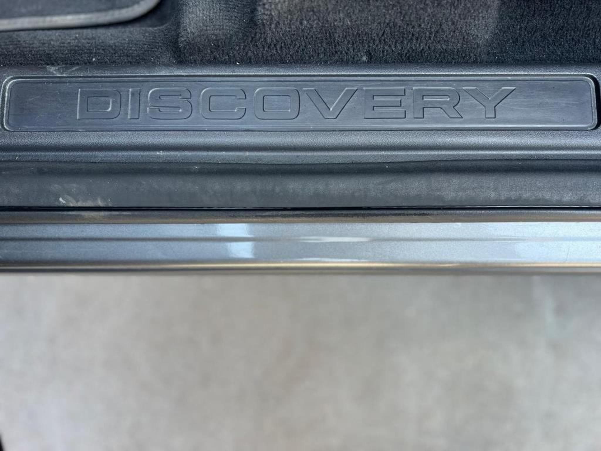 Land-Rover Discovery Sport 4X4 / 7 PLACES / AUTOMATIQUE / DIESEL / ATTACHE REMORQUE / (2017) - Photo 20