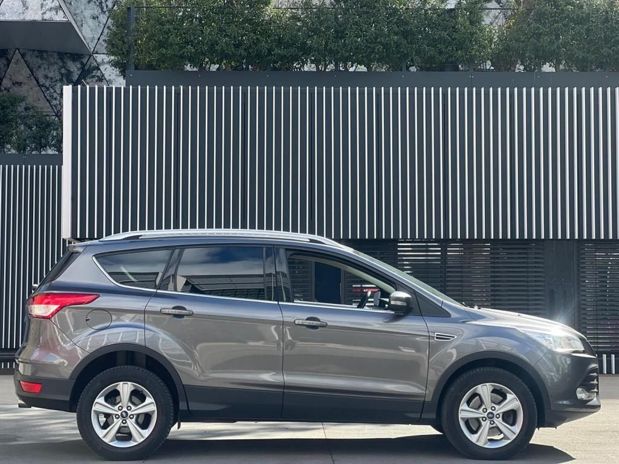 Ford Kuga 4X4 / AUTOMATIQUE / DIESEL (2014) - Photo 7
