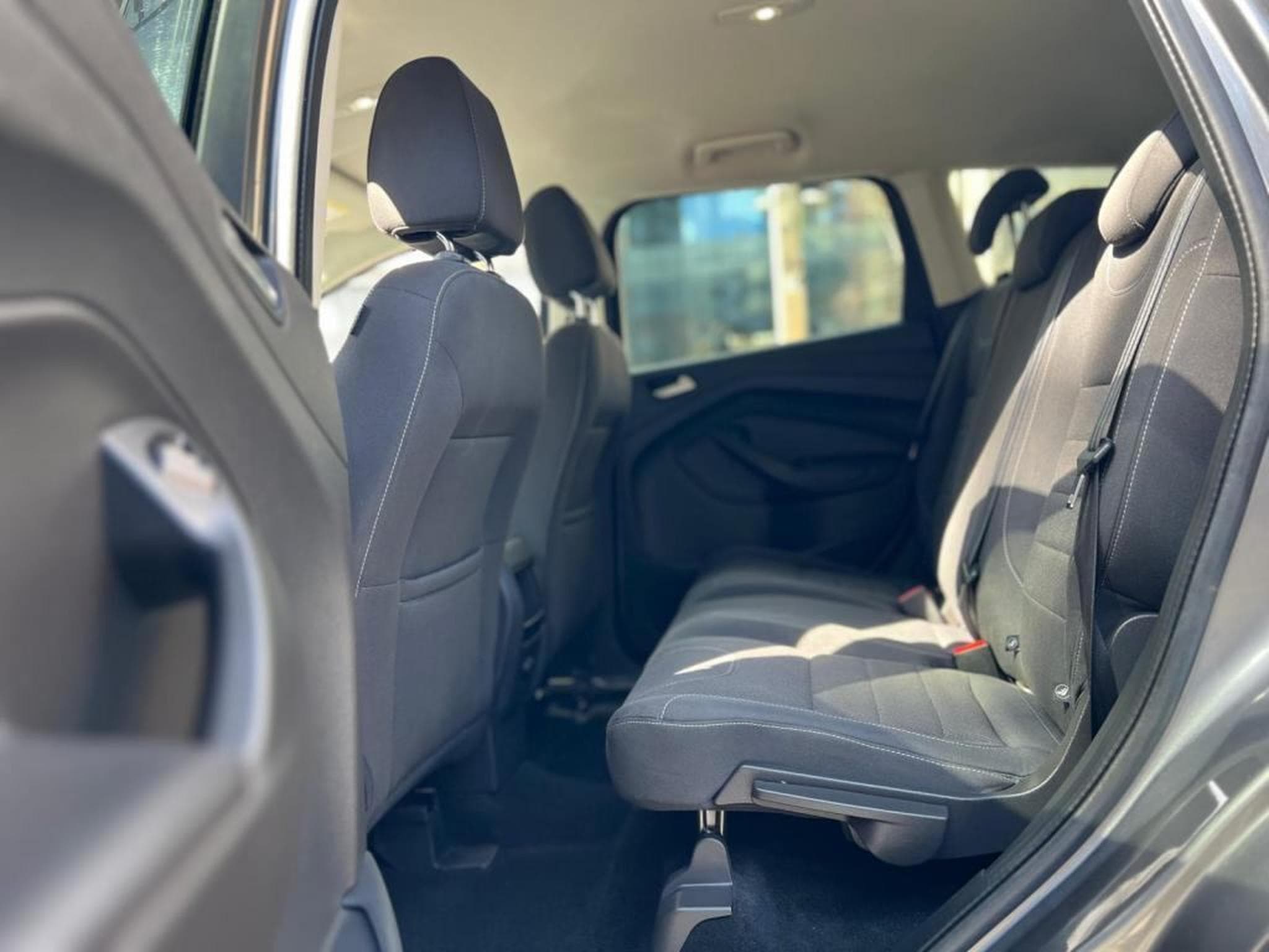 Ford Kuga 4X4 / AUTOMATIQUE / DIESEL (2014) - Photo 16