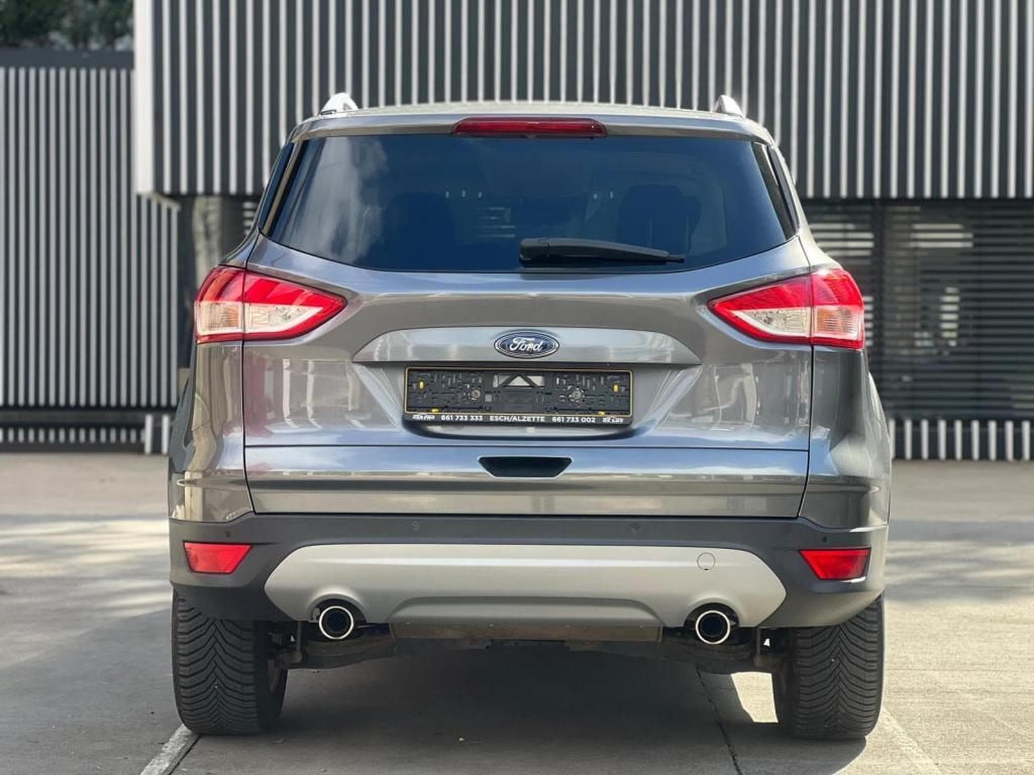 Ford Kuga 4X4 / AUTOMATIQUE / DIESEL (2014) - Photo 5