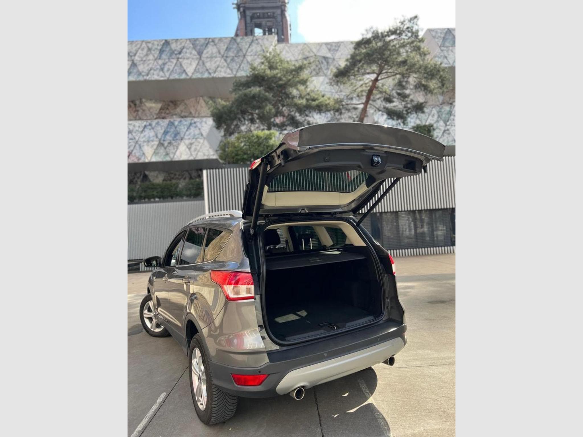 Ford Kuga 4X4 / AUTOMATIQUE / DIESEL (2014) - Photo 9