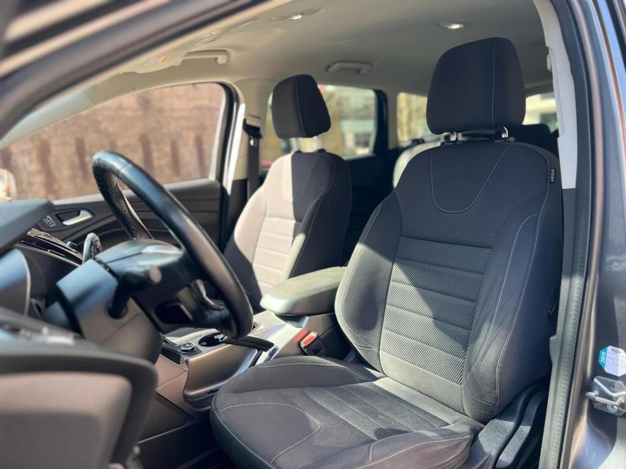 Ford Kuga 4X4 / AUTOMATIQUE / DIESEL (2014) - Photo 15
