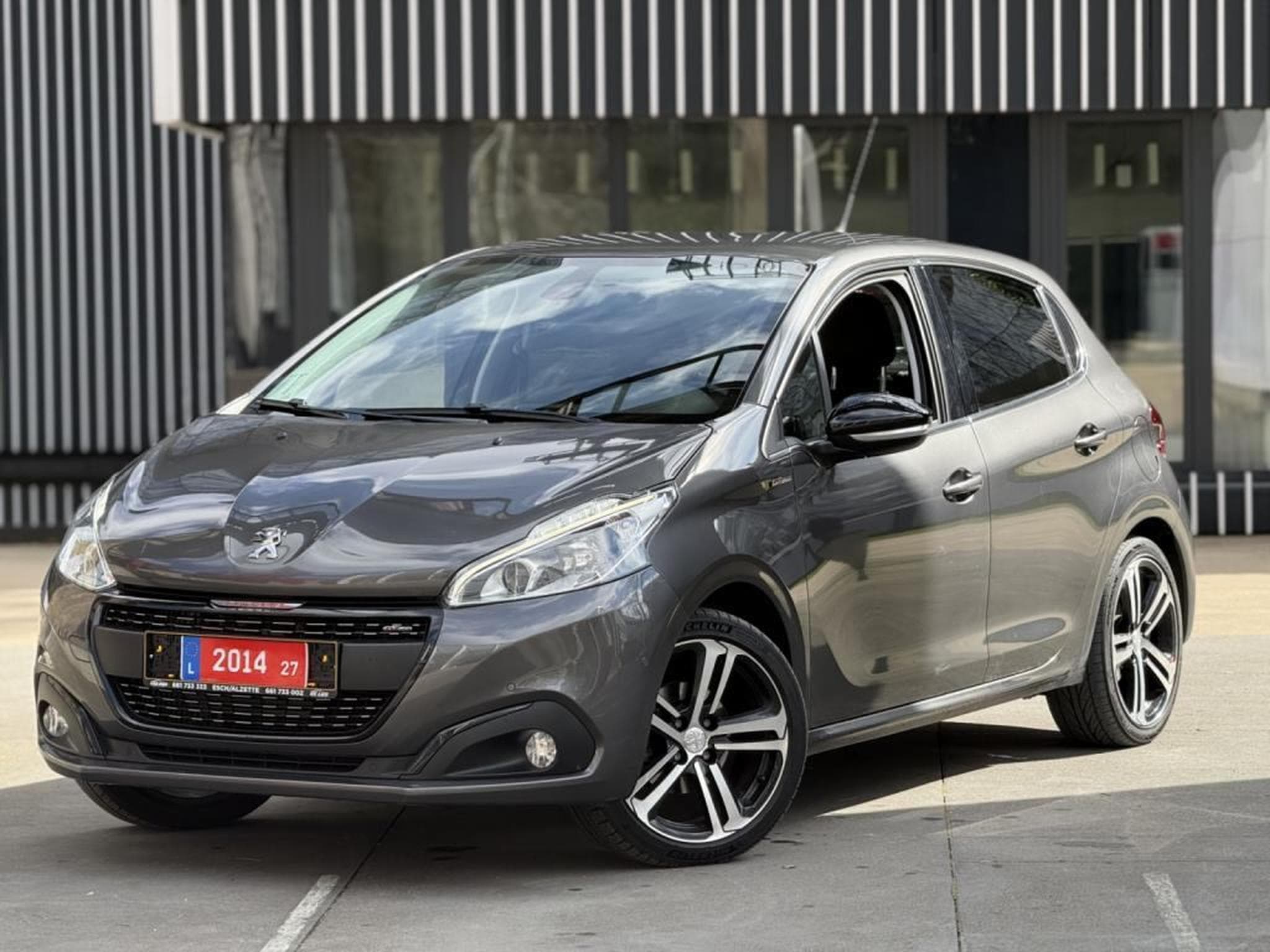Peugeot 208 GT LINE / LED / CAMERA / NAVI / (2018) - Photo 1