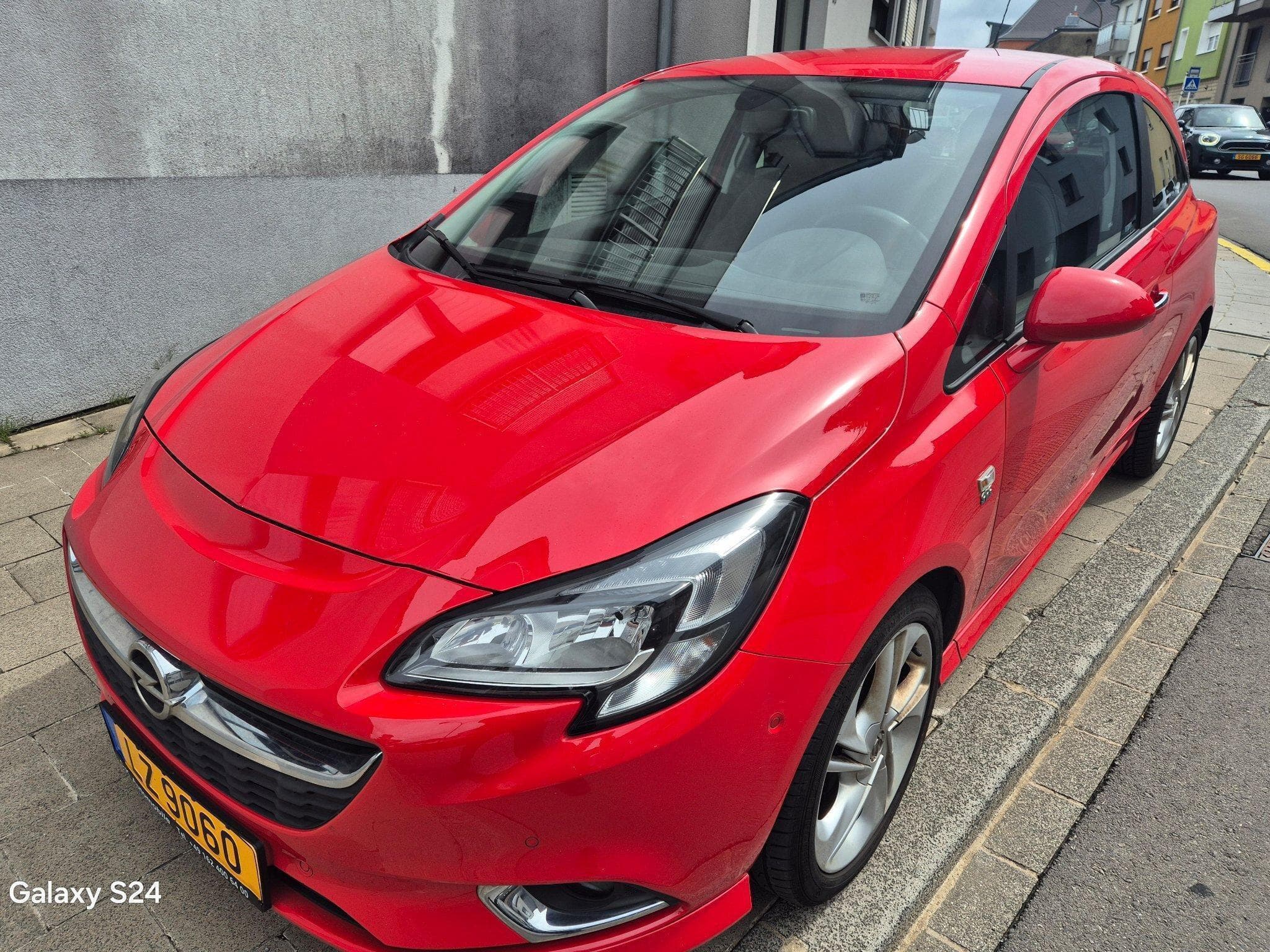 Opel Corsa 1.0 OPC LINE (2016) - Photo 2