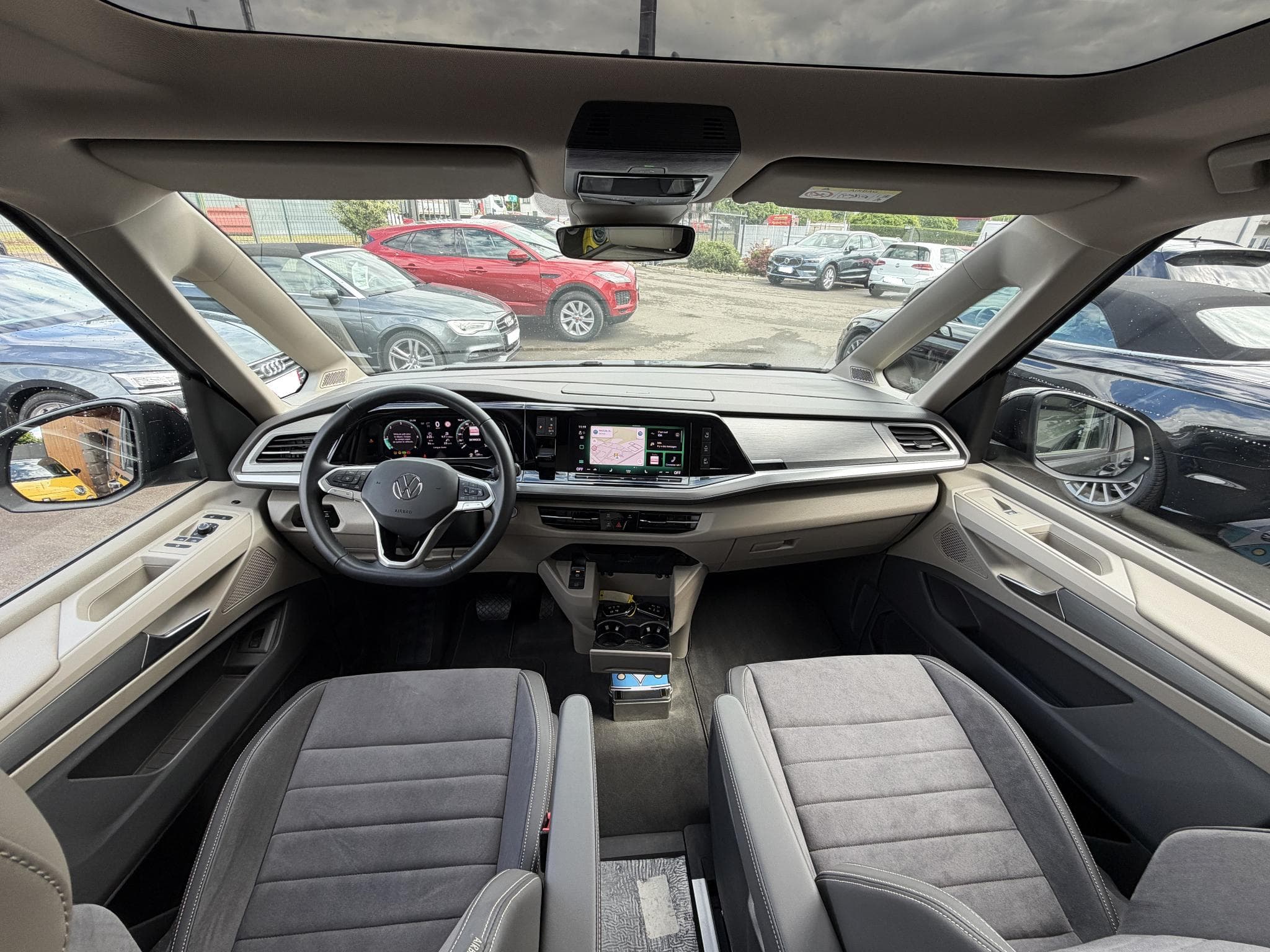 VW Multivan 2.0 TDI 150CH LIFE EDITION DSG7 (2024) - Photo 13
