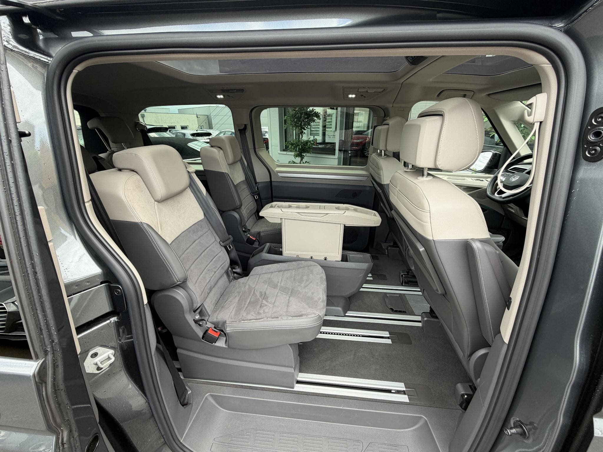 VW Multivan 2.0 TDI 150CH LIFE EDITION DSG7 (2024) - Photo 19