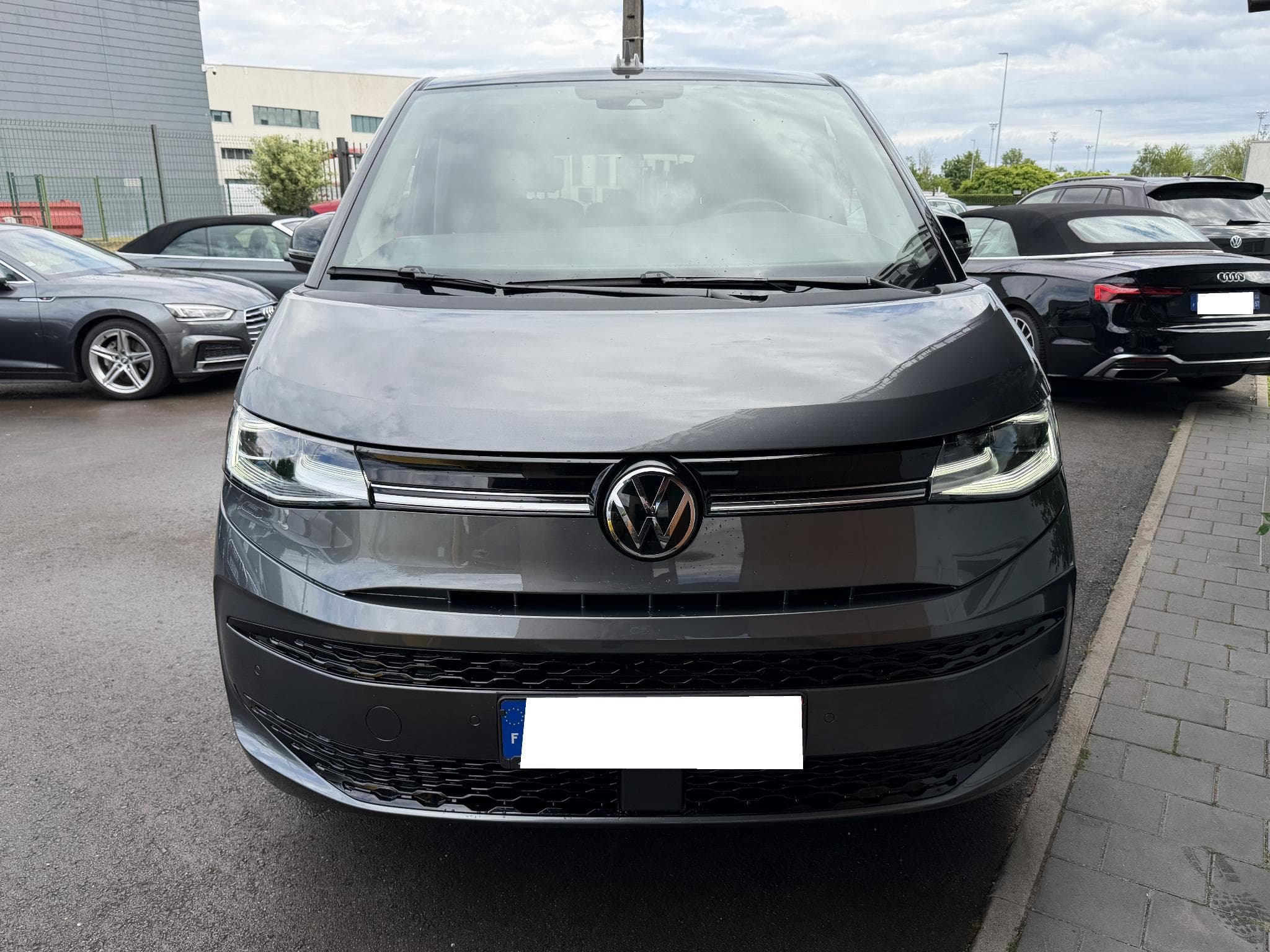 VW Multivan 2.0 TDI 150CH LIFE EDITION DSG7 (2024) - Photo 6