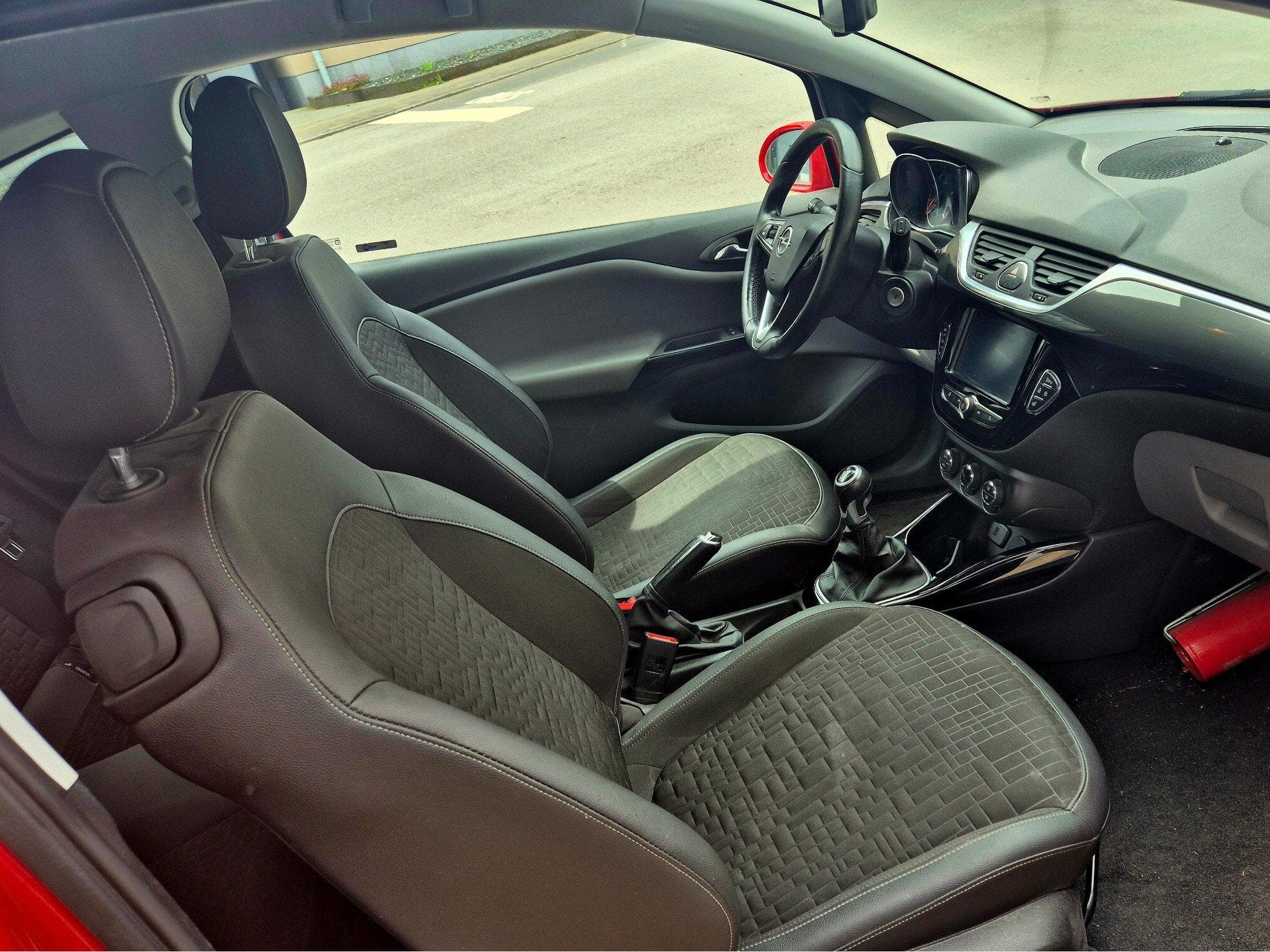 Opel Corsa 1.0 OPC LINE (2016) - Photo 8