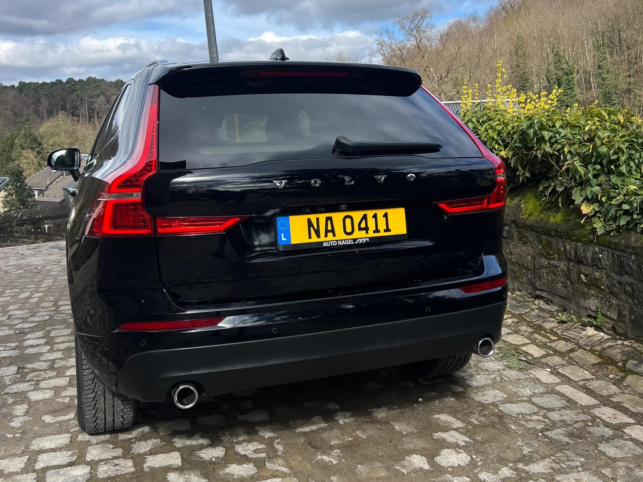 Volvo XC60 Momentom AWD (2019) - Photo 2