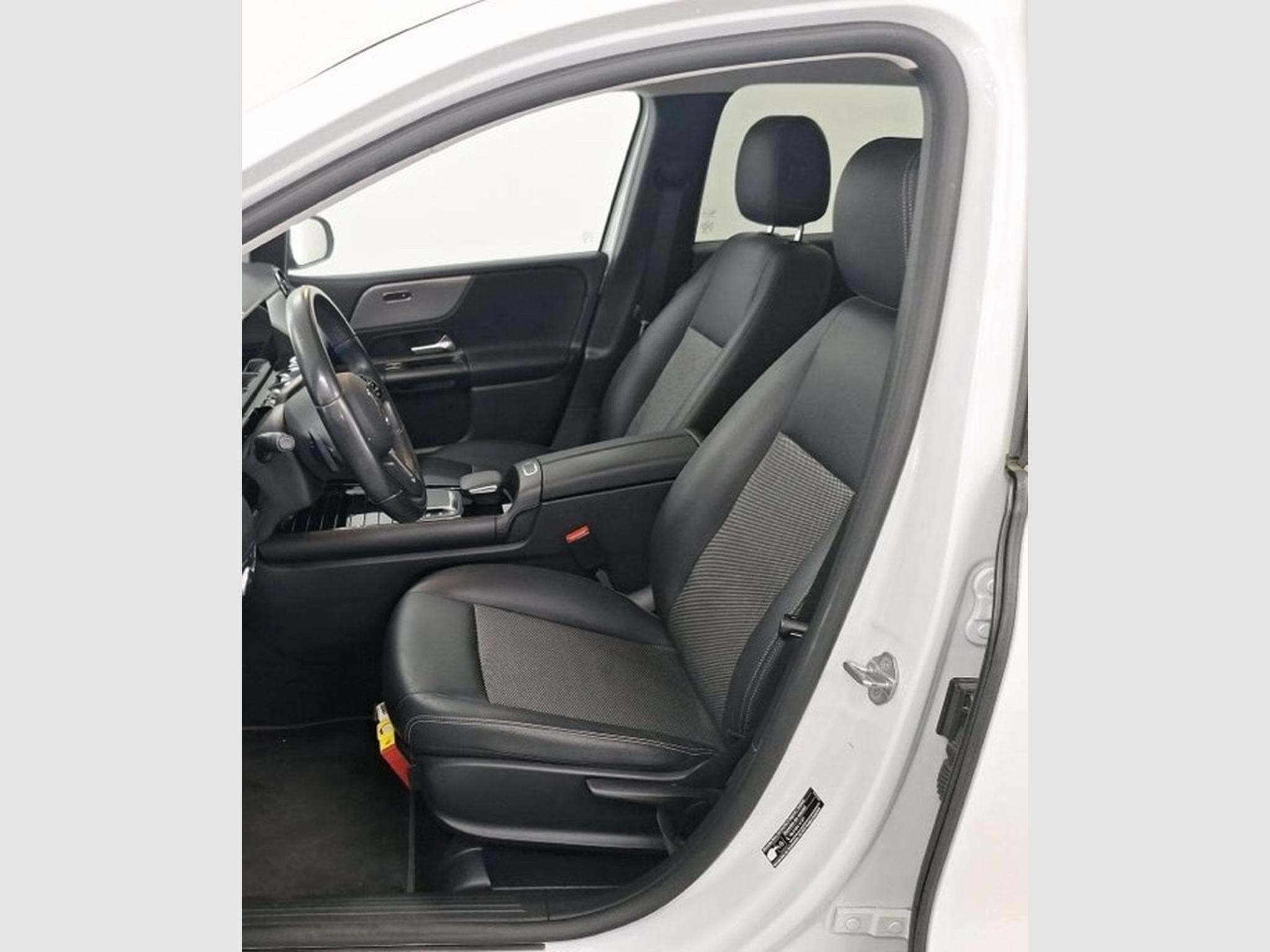 Mercedes B 180 136 hp (2021) - Foto 6