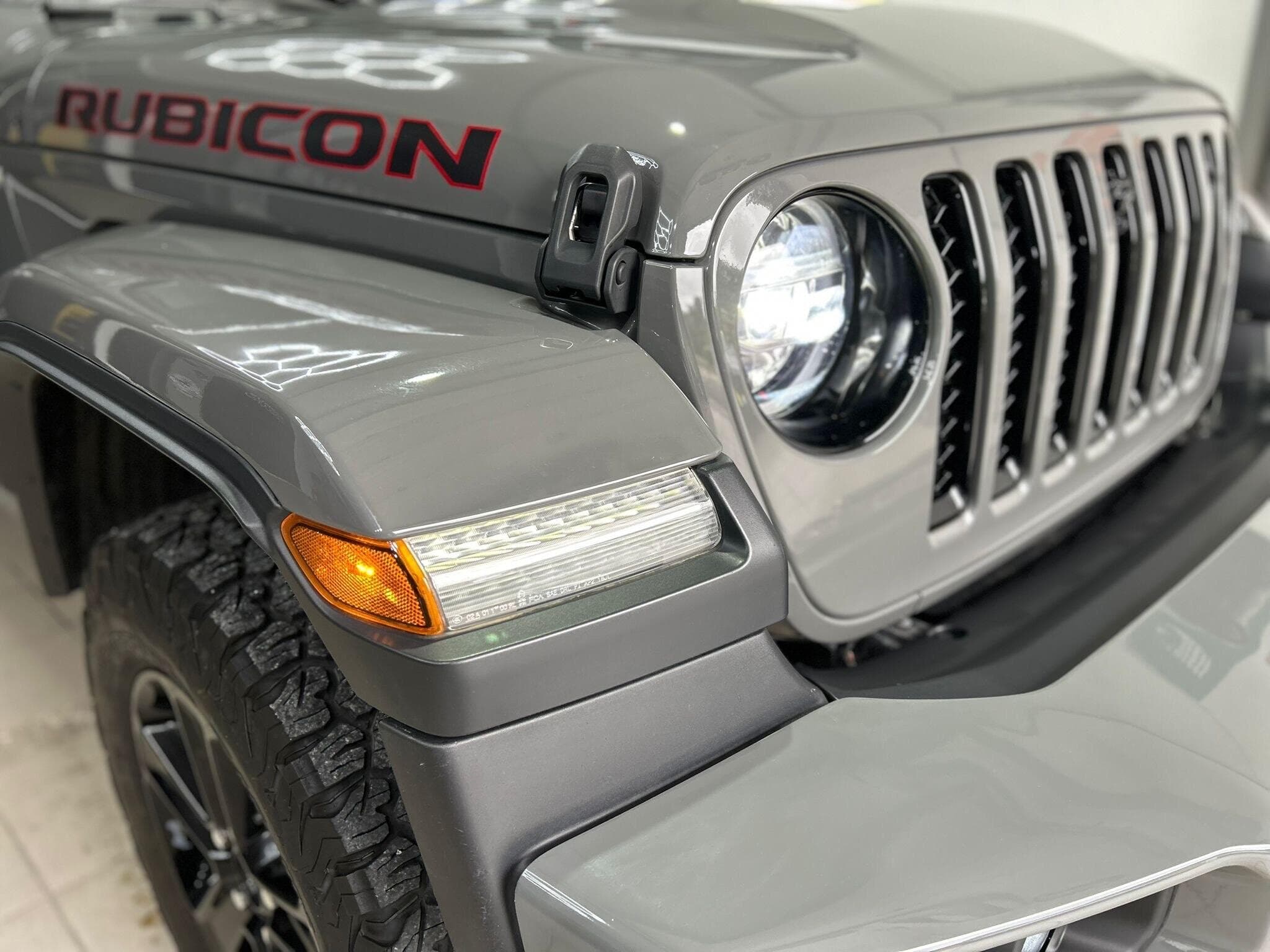 Jeep Wrangler 2 L TURBO RUBICON 270 Ps (2021) - Foto 6