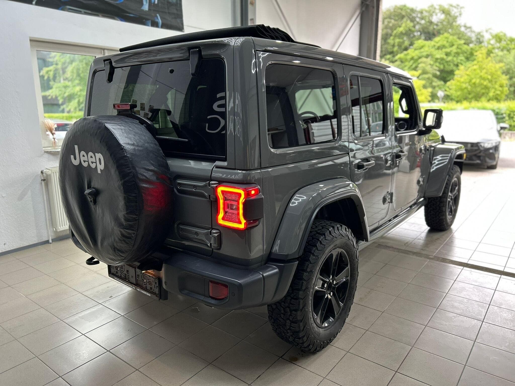 Jeep Wrangler 2 L TURBO RUBICON 270 Ps (2021) - Foto 2