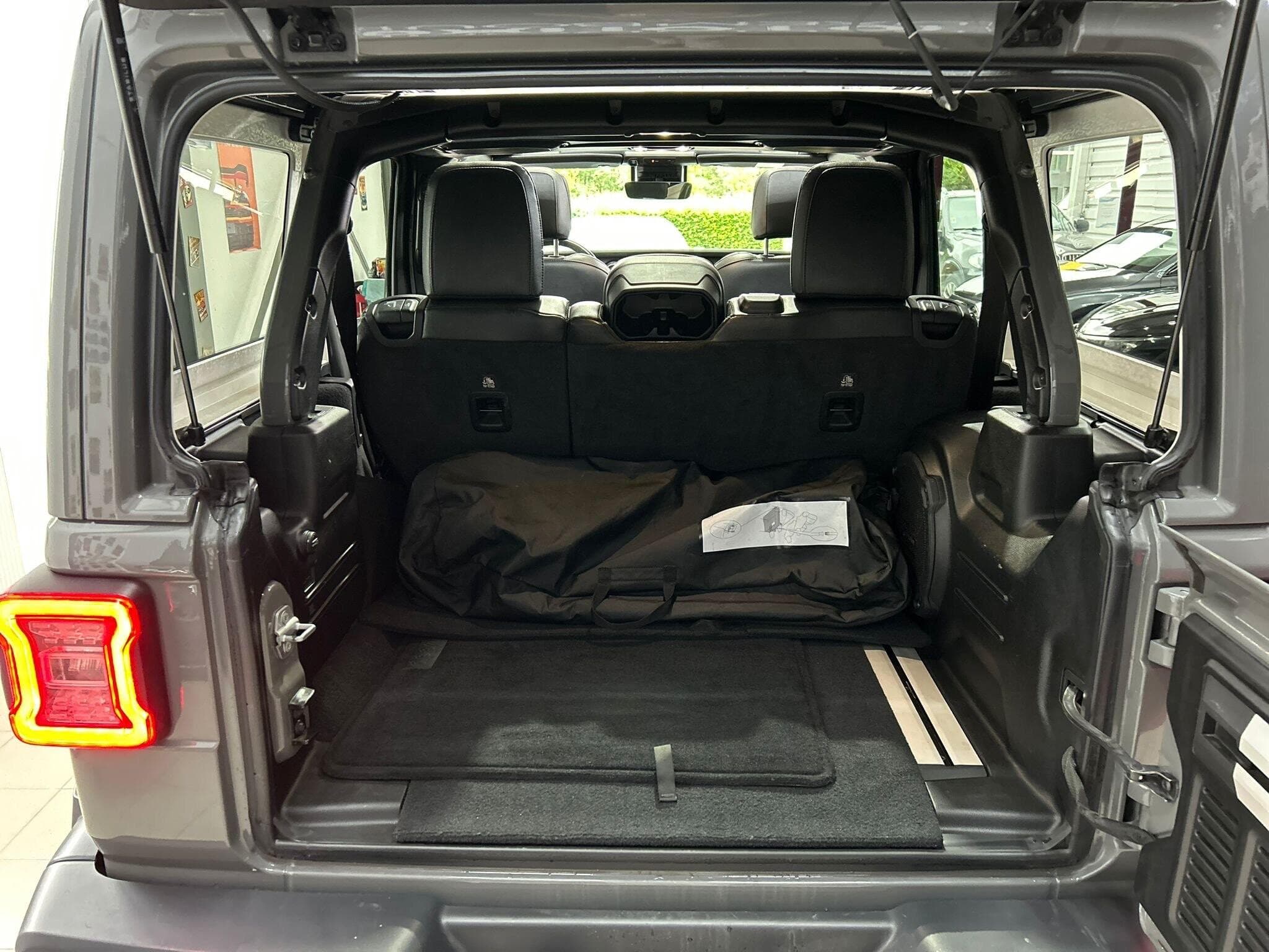 Jeep Wrangler 2 L TURBO RUBICON 270 Ps (2021) - Foto 12