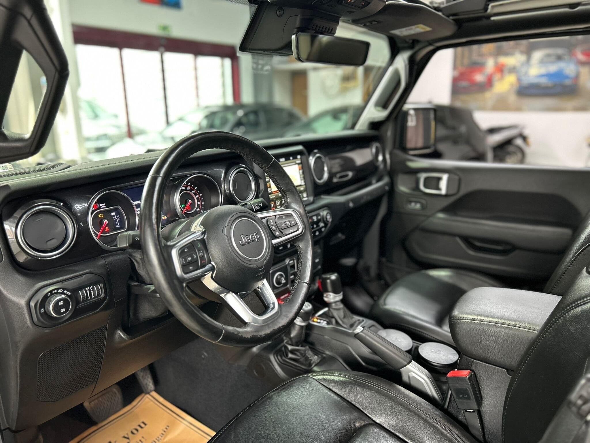 Jeep Wrangler 2 L TURBO RUBICON 270 Ps (2021) - Foto 16
