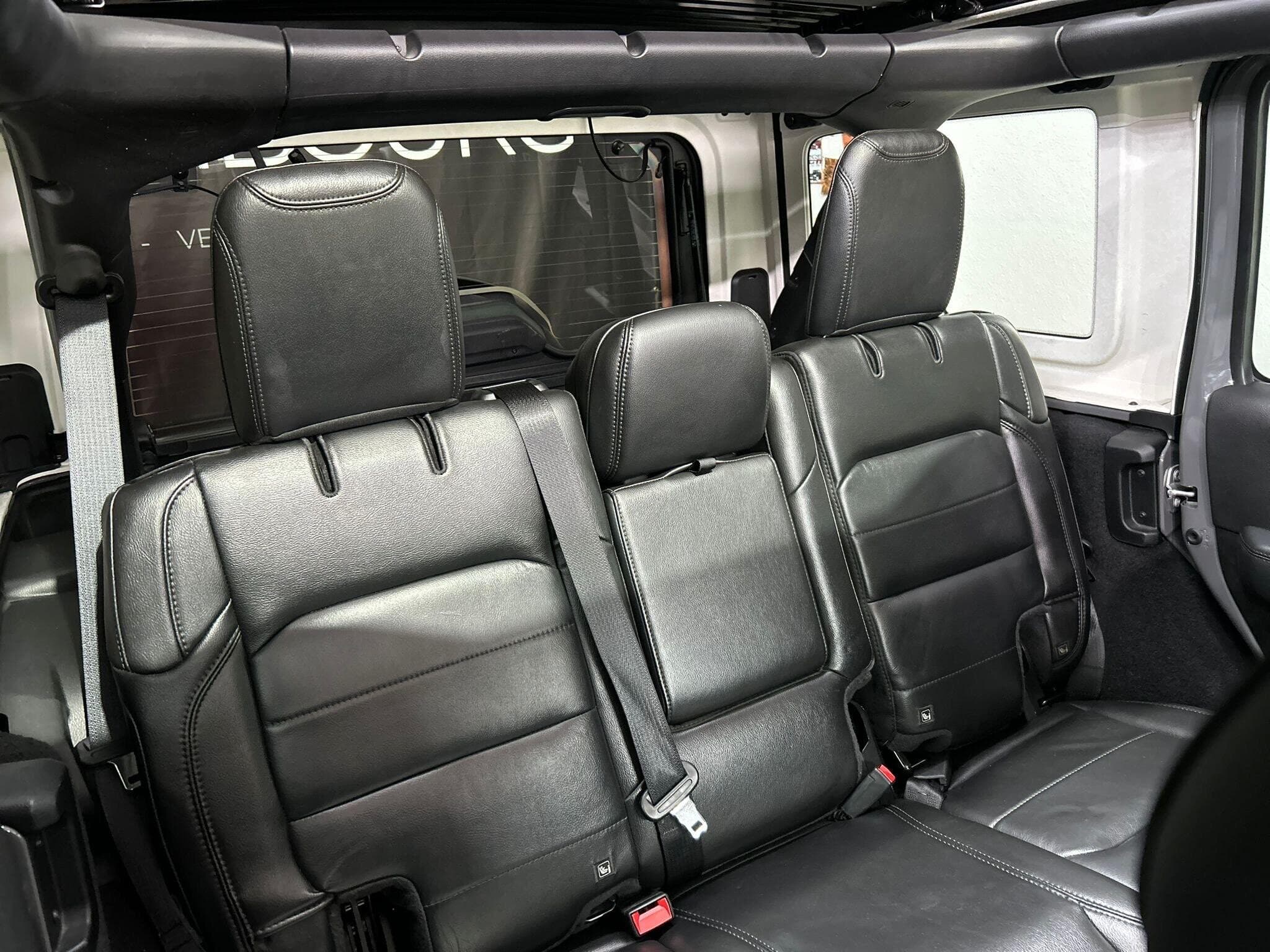Jeep Wrangler 2 L TURBO RUBICON 270 Ps (2021) - Foto 21