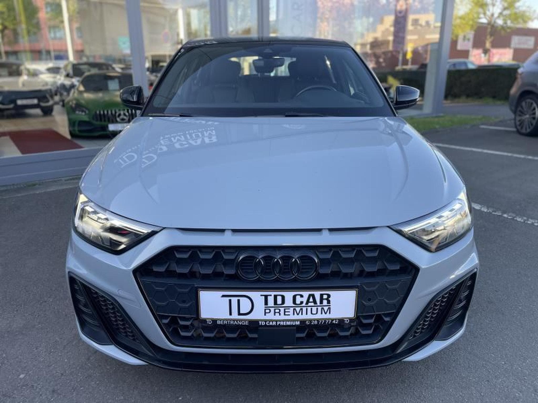 Audi A1 Sportback 30 TFSI S-tronic S-Line (2021) - Photo 2