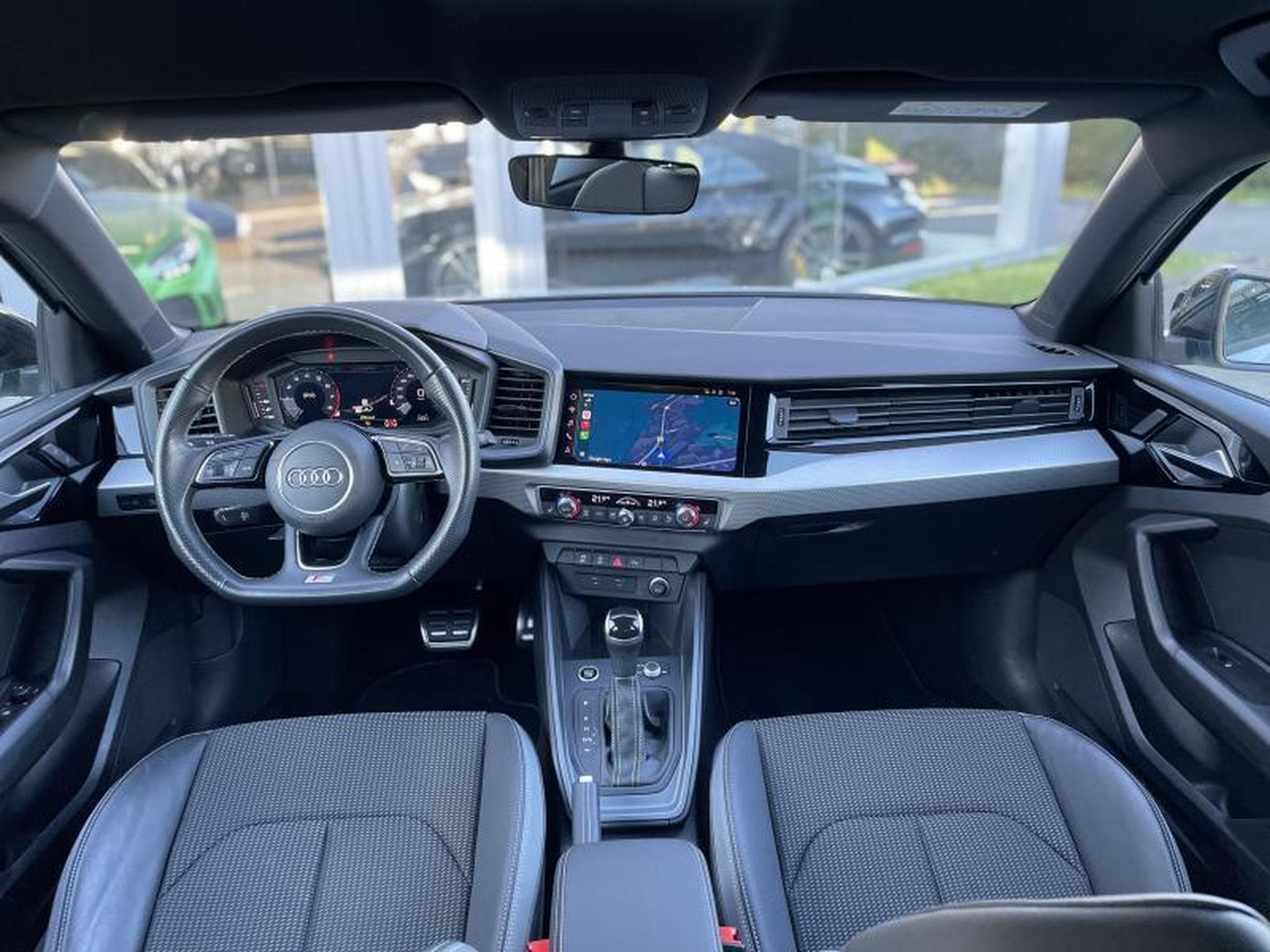 Audi A1 Sportback 30 TFSI S-tronic S-Line (2021) - Photo 12