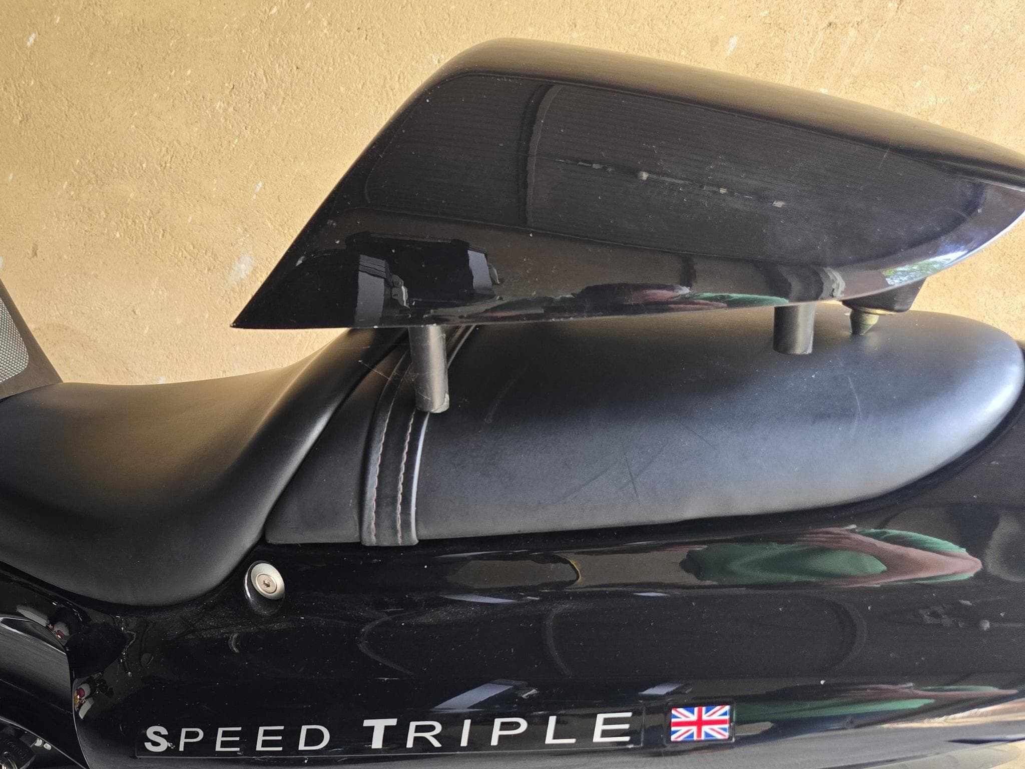 Triumph Street Triple 955i (2000) - Photo 8