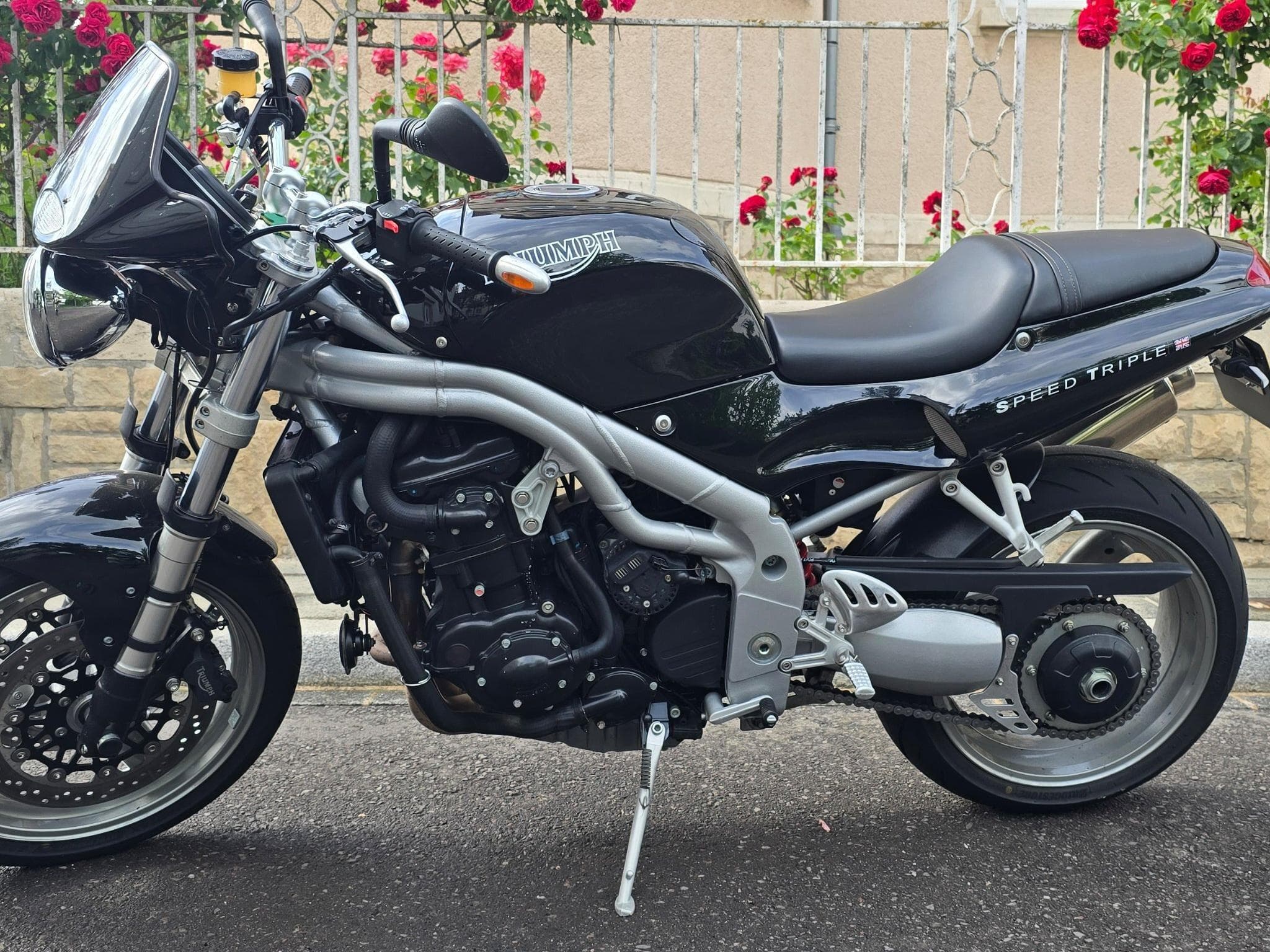 Triumph Street Triple 955i (2000) - Photo 2