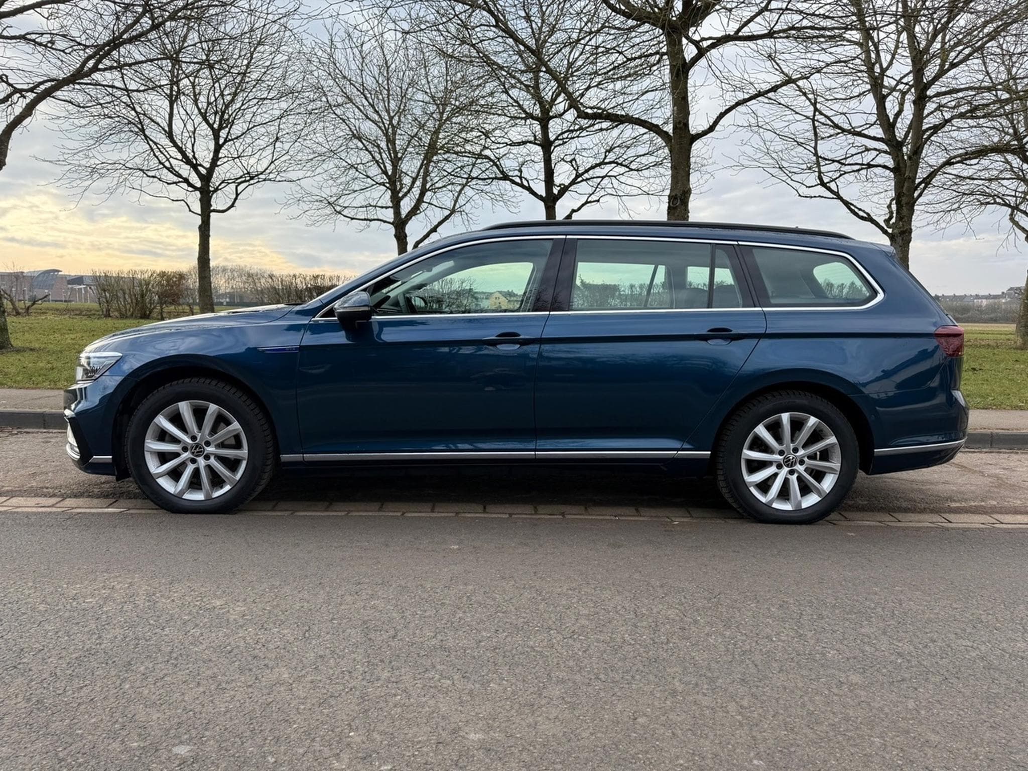 VW Passat GTE Variant 1.4 plugin-hybride (2022) - Foto 6