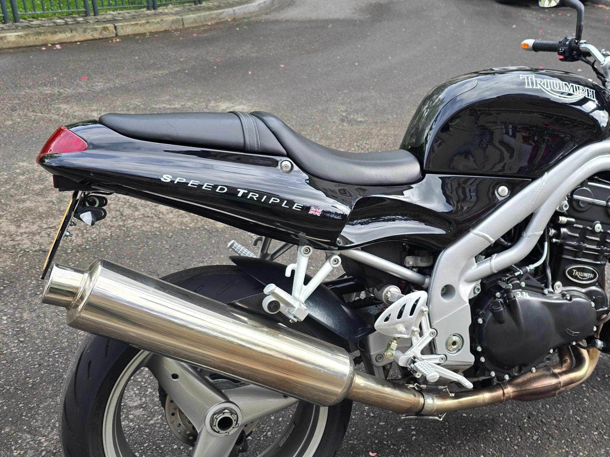 Triumph Street Triple 955i (2000) - Photo 10