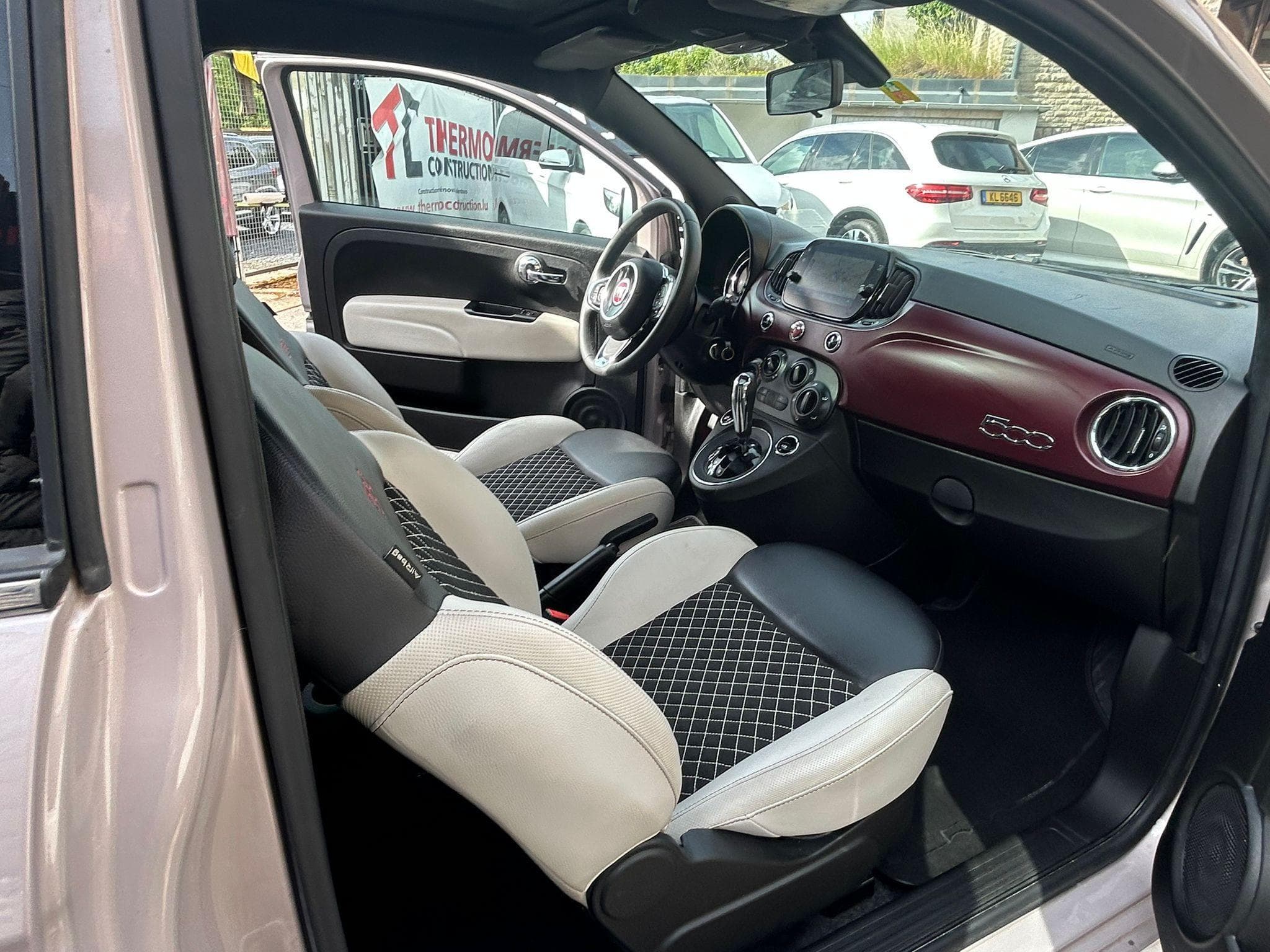 Fiat 500 1.2 AUTOMATIQUE PANORAMA NAVIGATION (2020) - Photo 12
