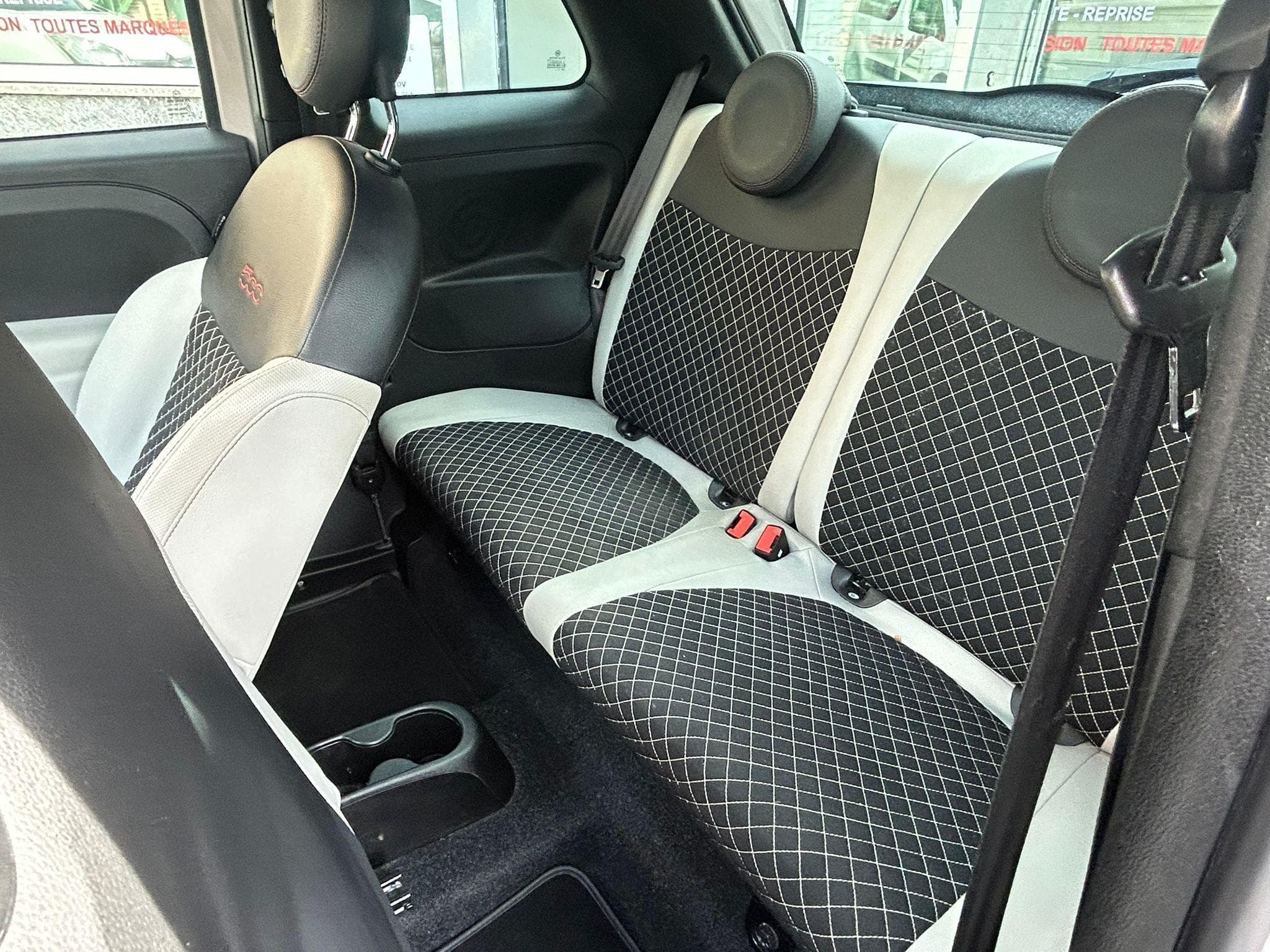 Fiat 500 1.2 AUTOMATIQUE PANORAMA NAVIGATION (2020) - Photo 11
