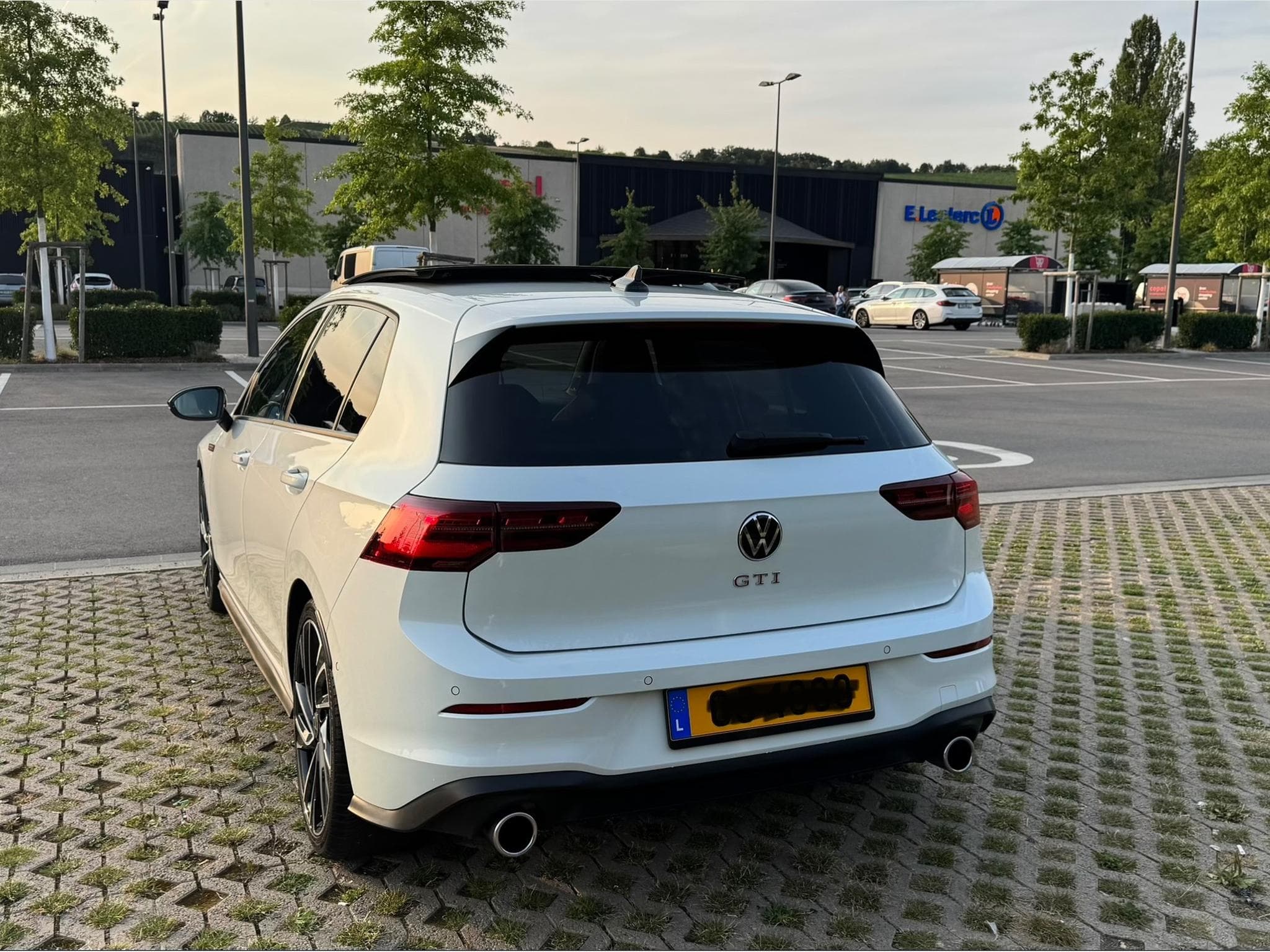 VW GTI GTI DSG 245 ch (2021) - Foto 6
