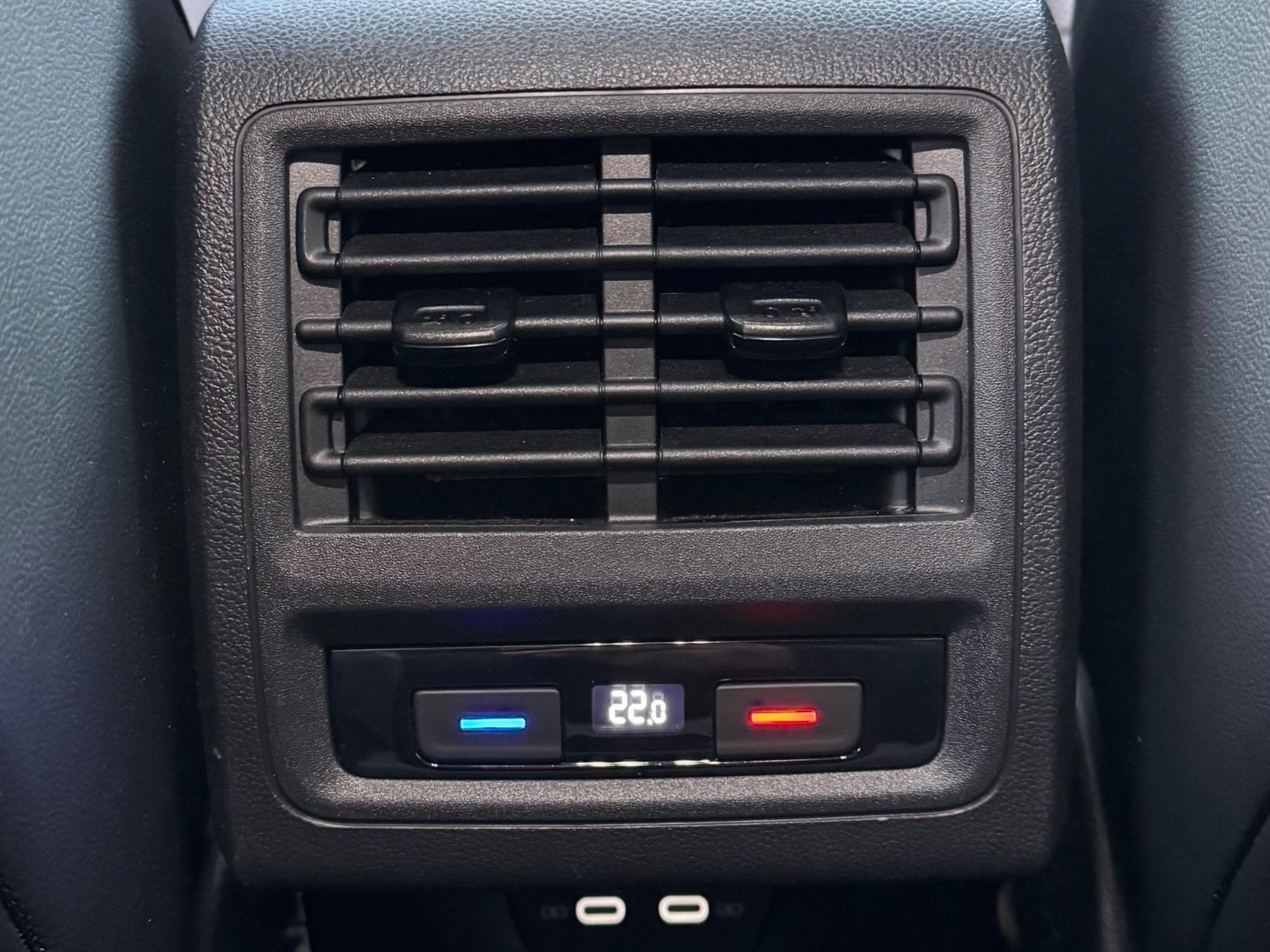VW GTI GTI DSG 245 ch (2021) - Foto 10