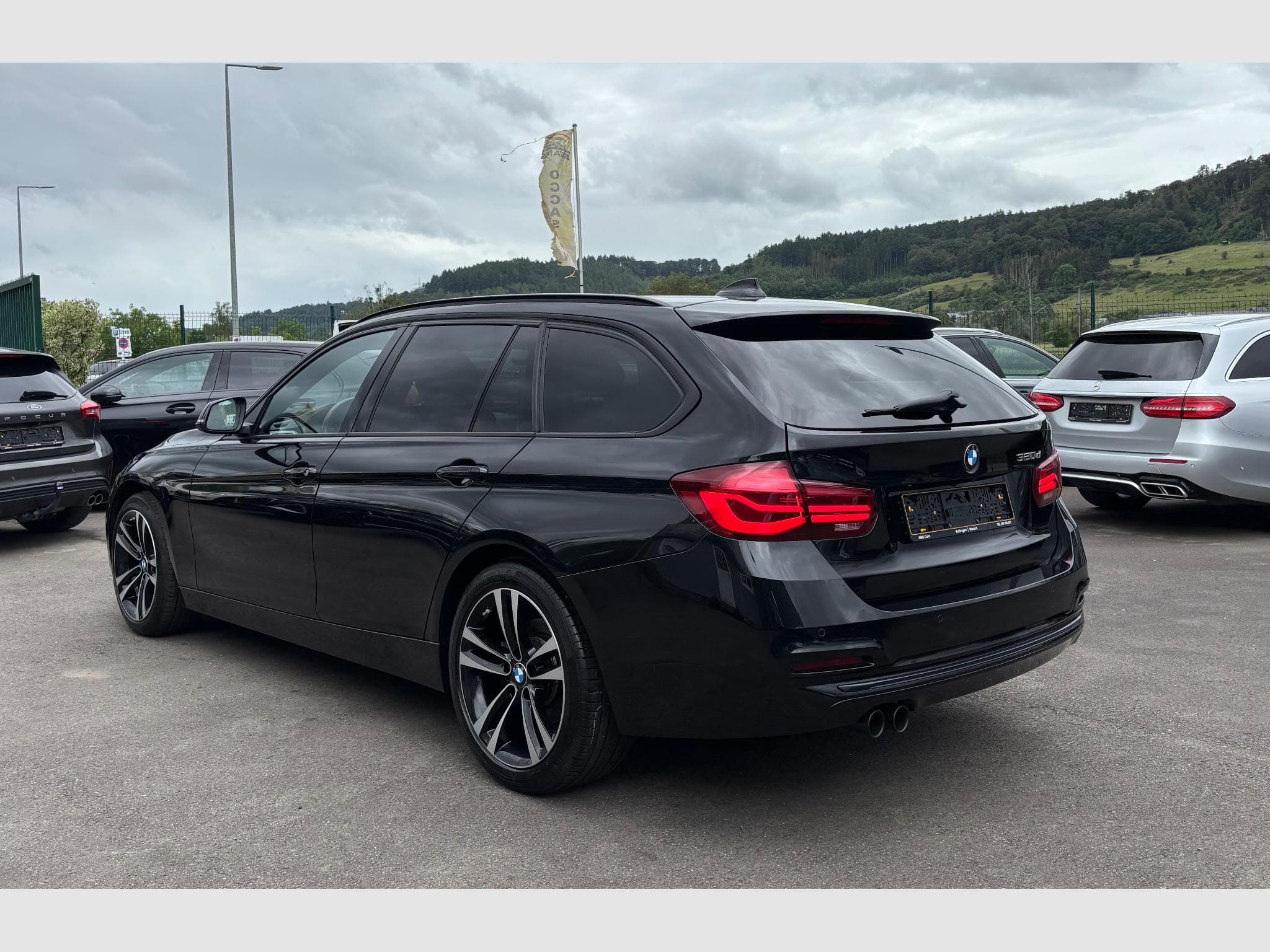 BMW 320 dA 190 Sport Line Shadow (2019) - Photo 2
