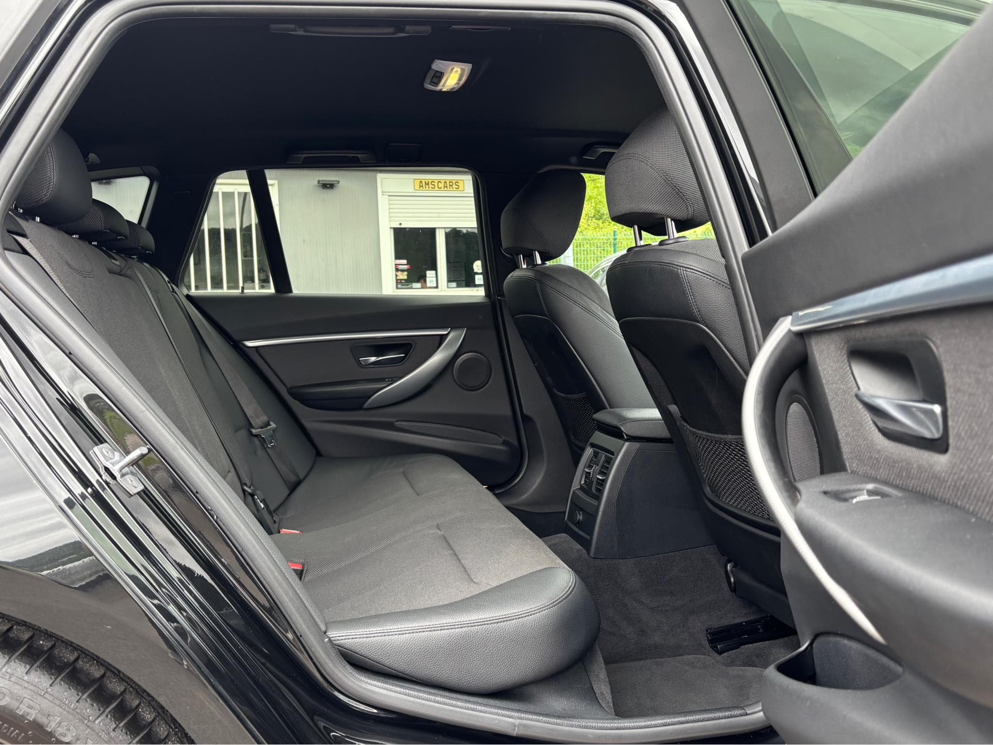 BMW 320 dA 190 Sport Line Shadow (2019) - Photo 13