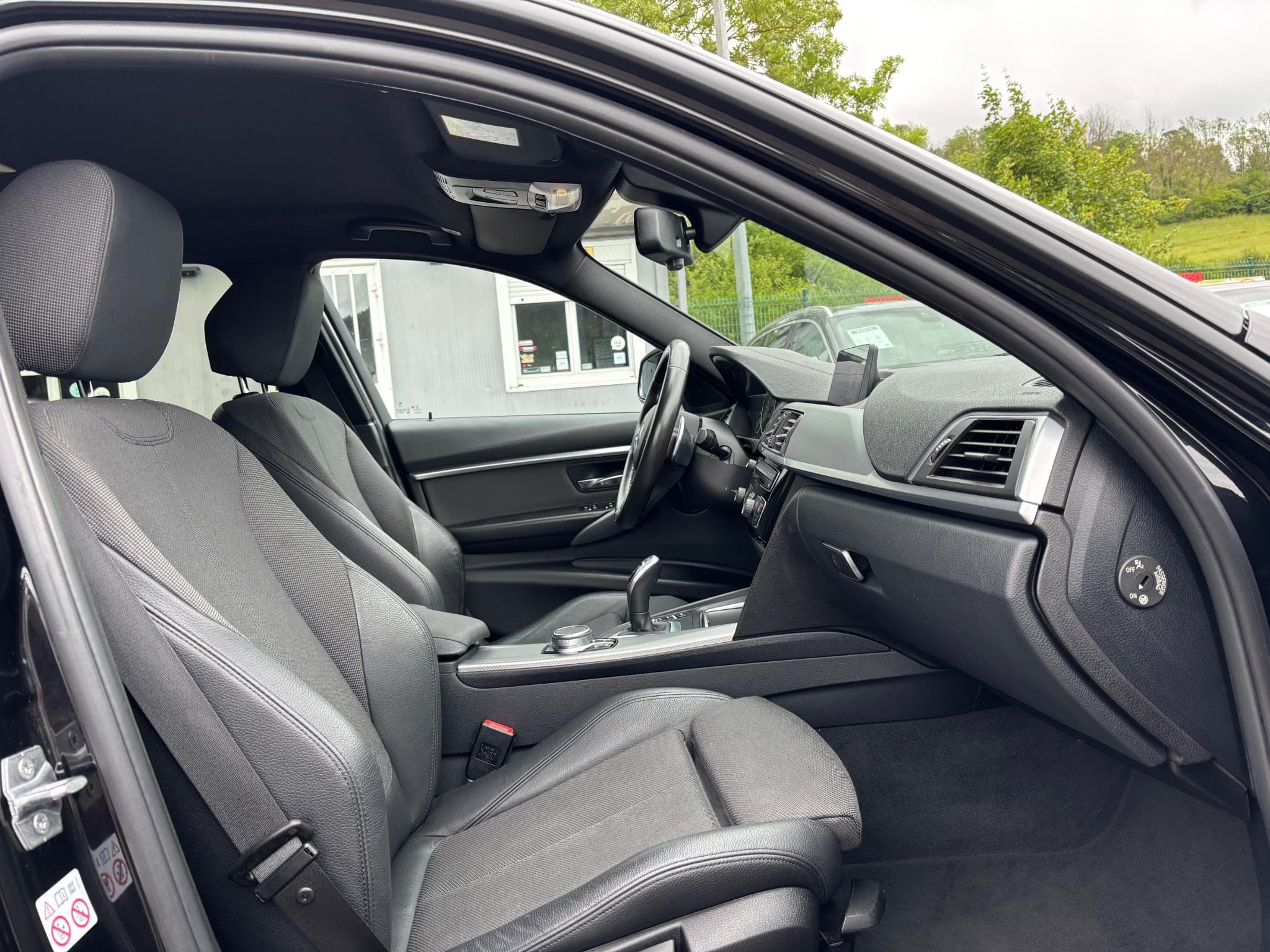 BMW 320 dA 190 Sport Line Shadow (2019) - Photo 11