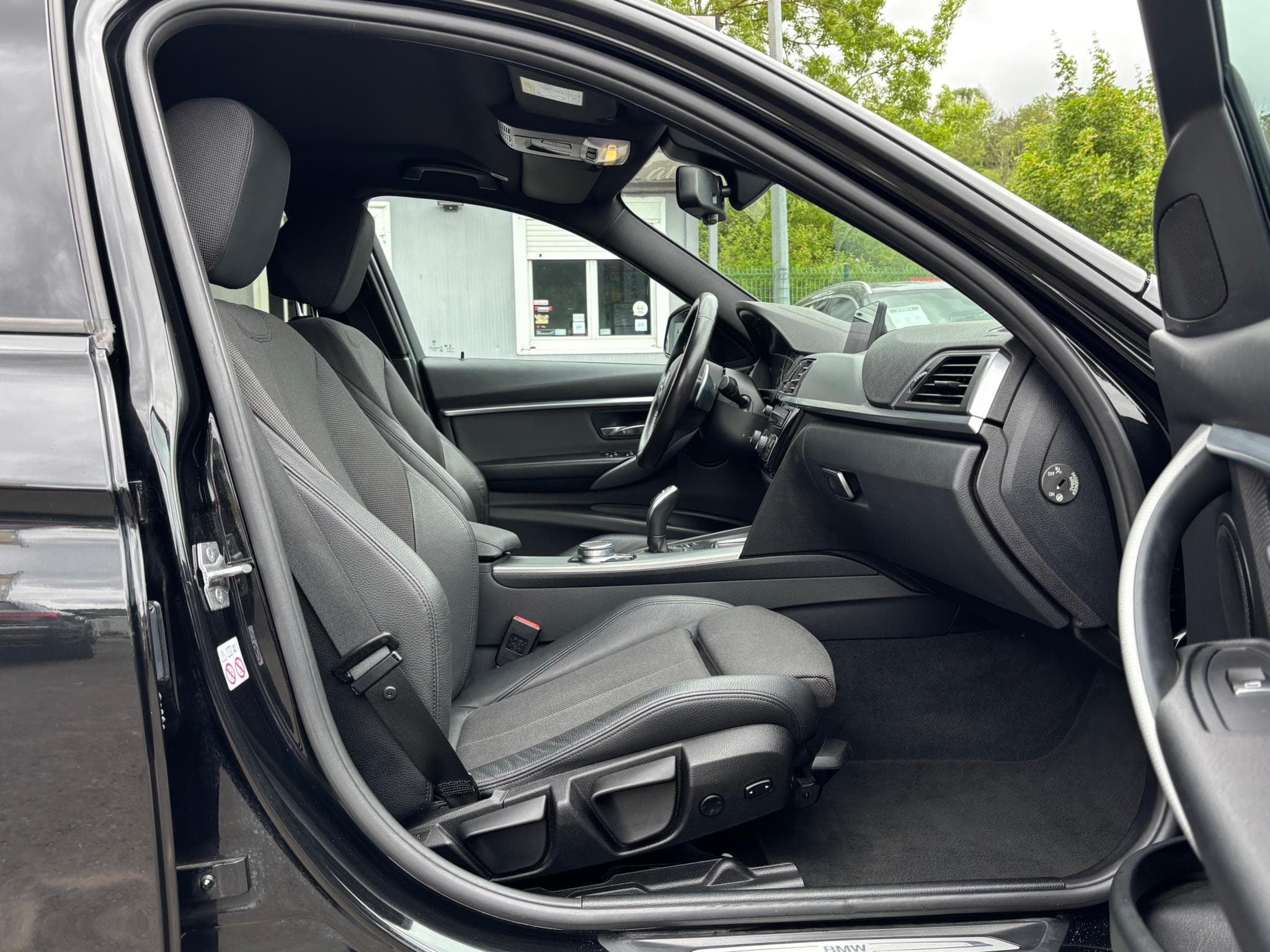 BMW 320 dA 190 Sport Line Shadow (2019) - Photo 10