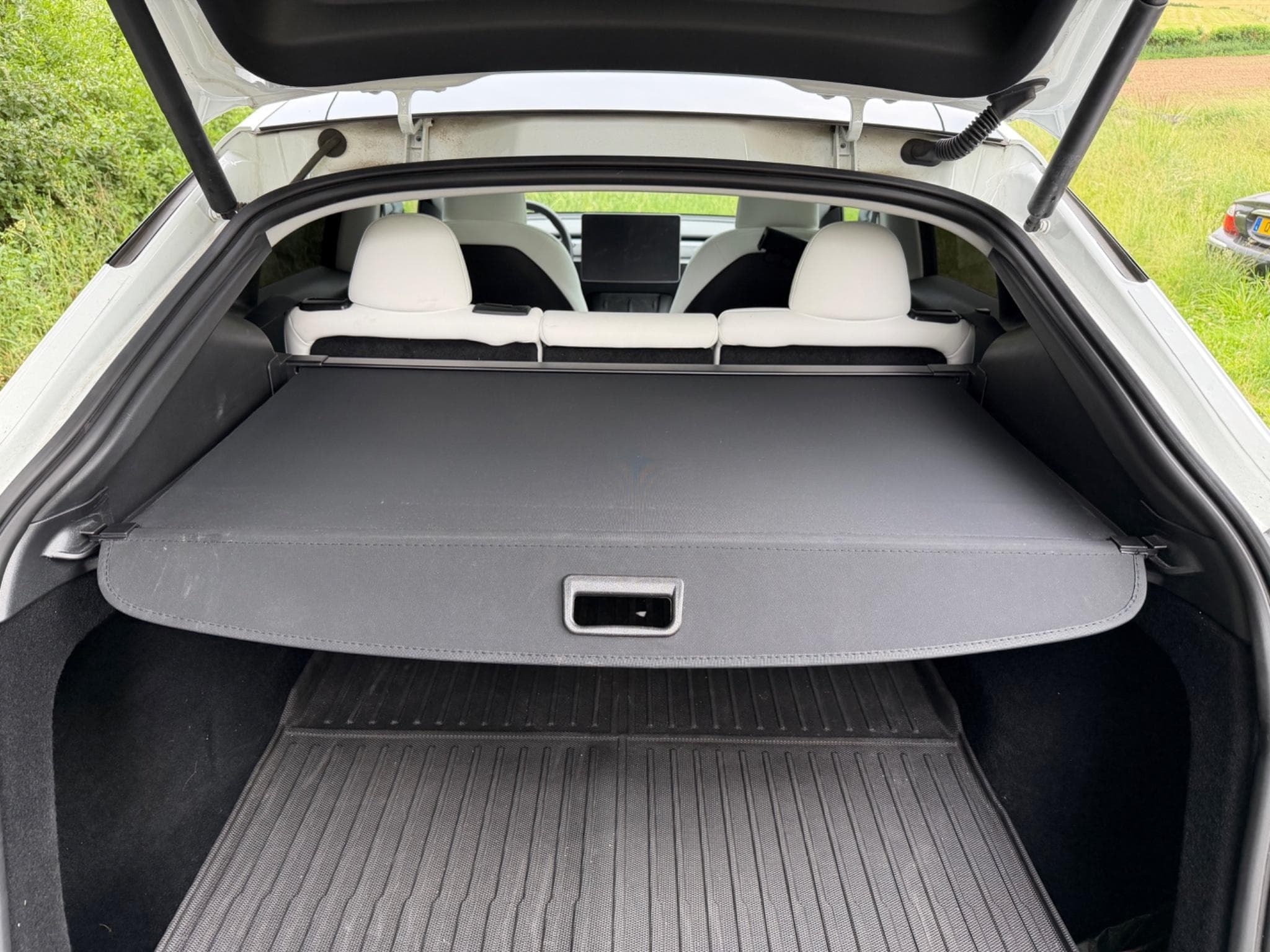 Tesla Model Y Performance (2023) - Foto 12