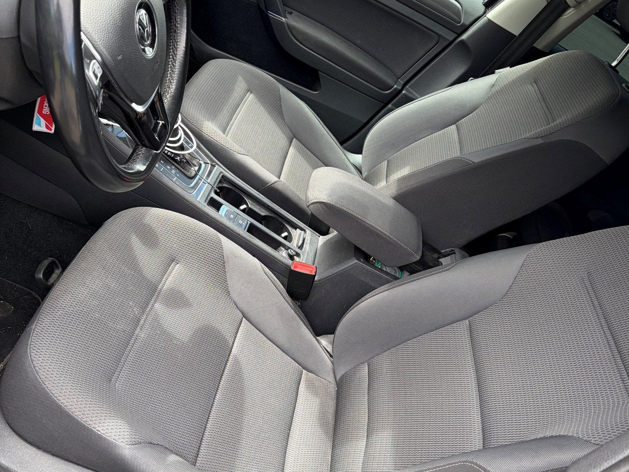 VW Golf VII 1.6l TDI 115 cv Comfortline (2018) - Photo 3