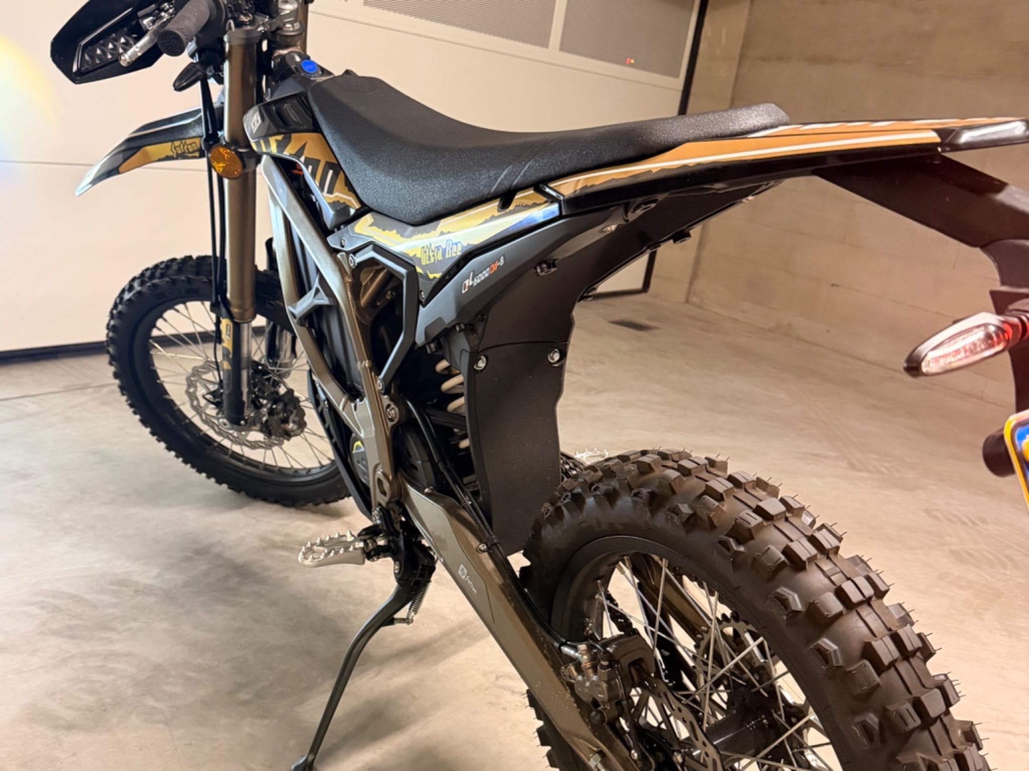 Dirt Bike Cross Surron Ultra bee 2 (2025) - Photo 5